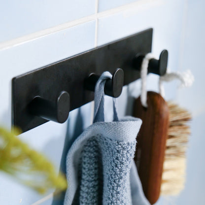 CUBE Triple Hook, Self-adhesive. 192 x 48 mm.