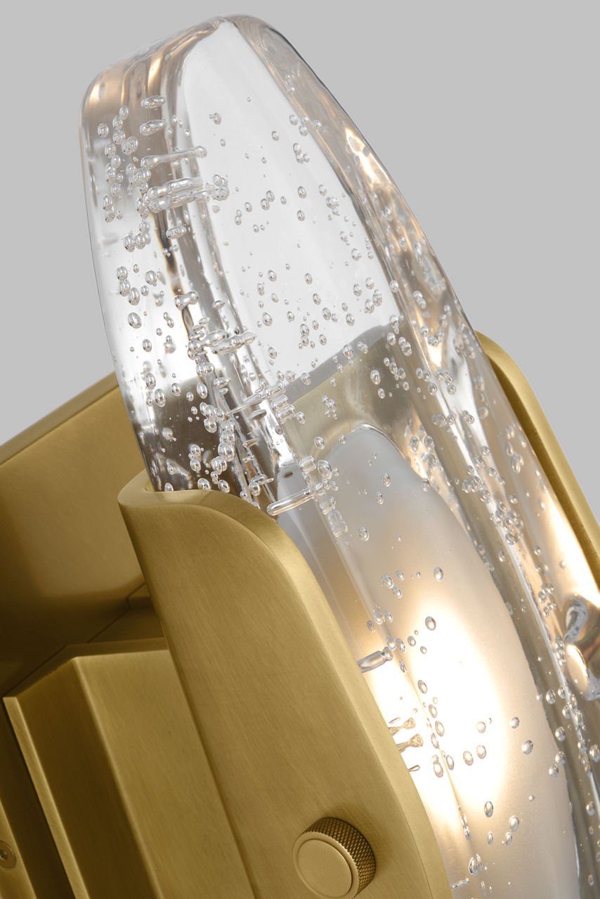 Wythe Medium Wall Sconce