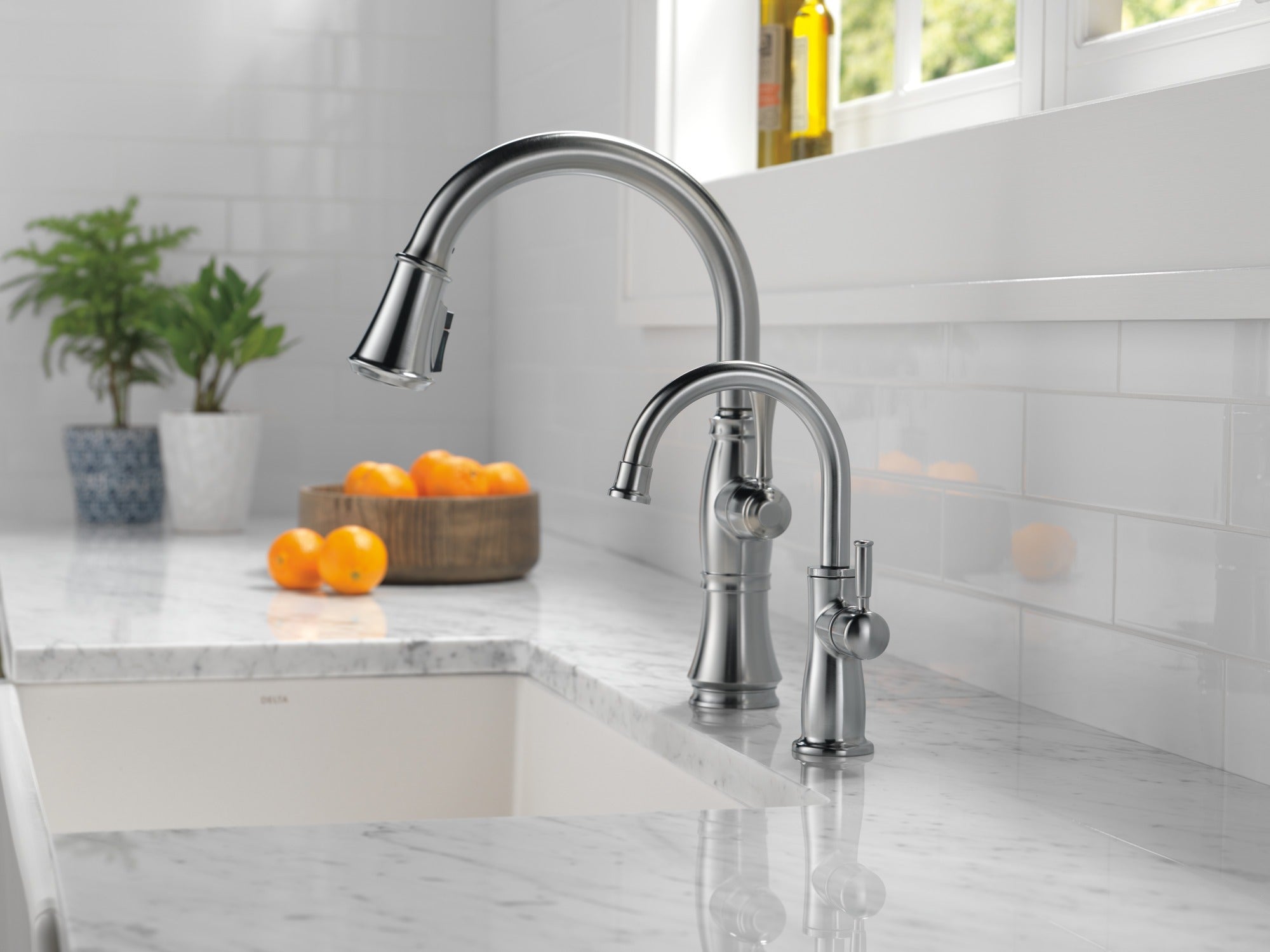 Delta Cassidy® Single Handle Pull-Down Kitchen Faucet