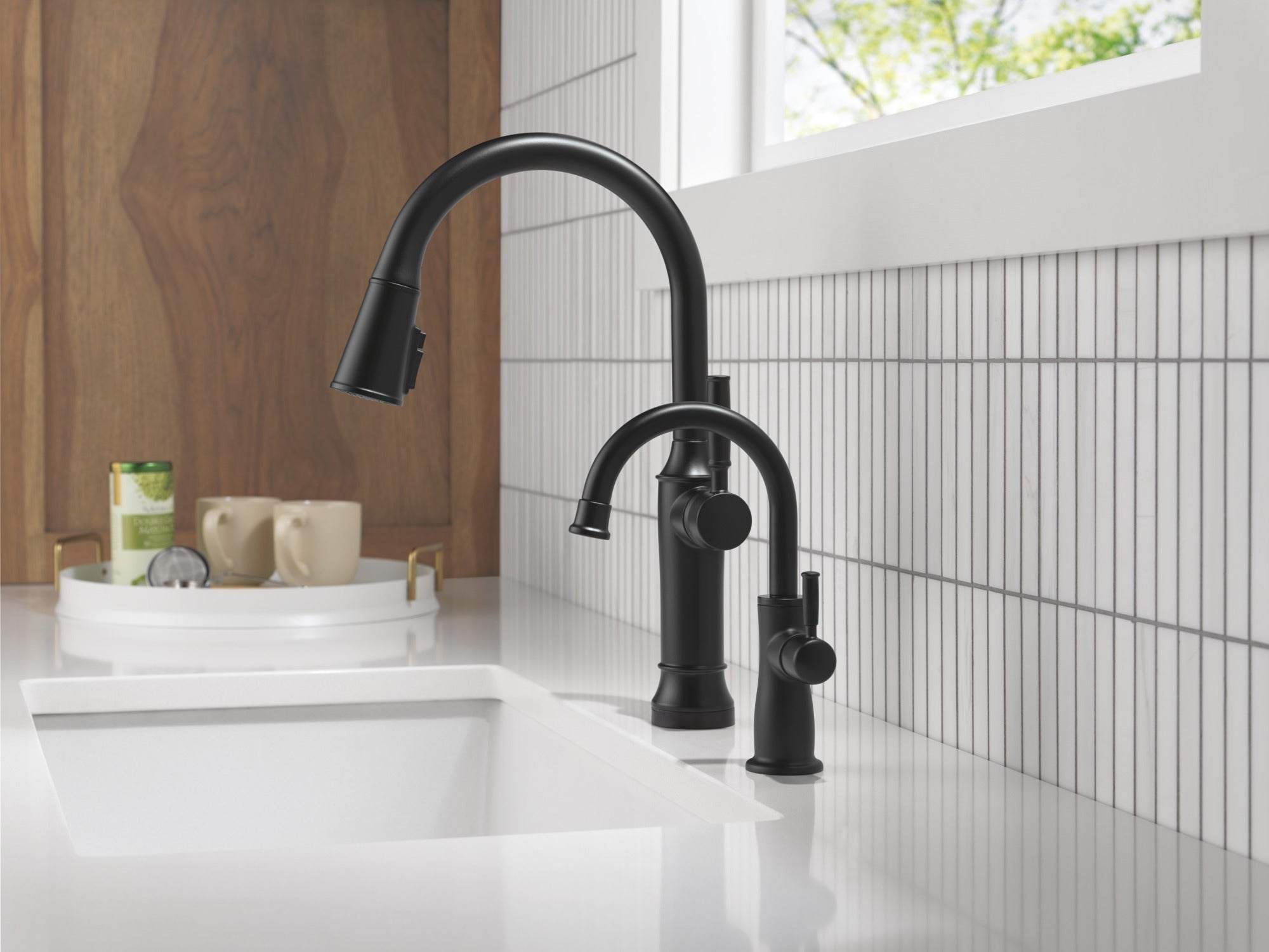 Delta Renaldi™ Touch<sub>2</sub>O® Technology Kitchen Faucet with Touchless Technology