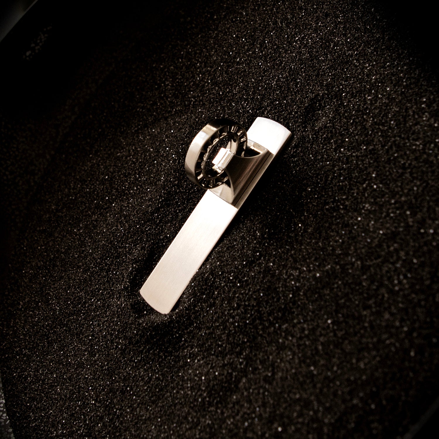Belwith 1-1/8 Inch x 5/8 Inch Bijou Astoria Mock Key (B056379)