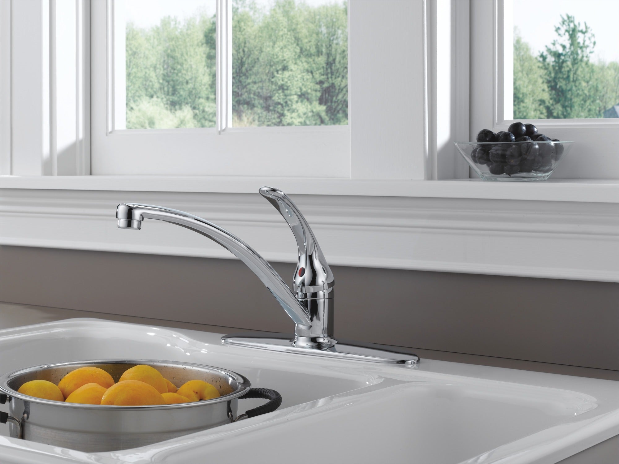 Delta Foundations® Single Handle Kitchen Faucet