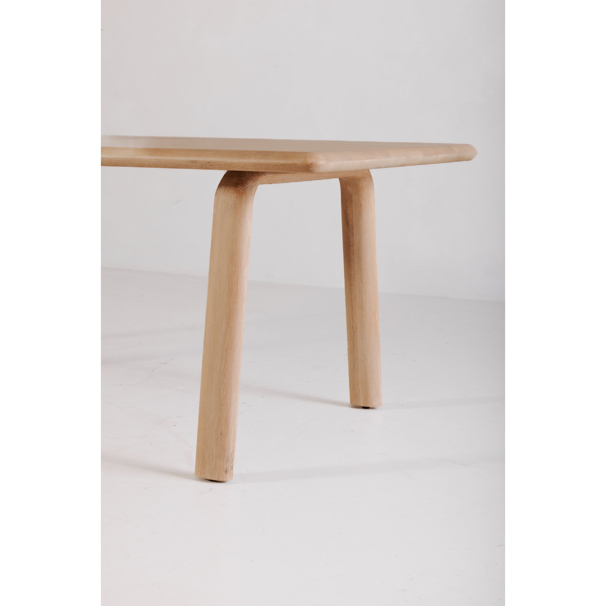 Moes Malibu Dining Table White Oak BC-1046-18