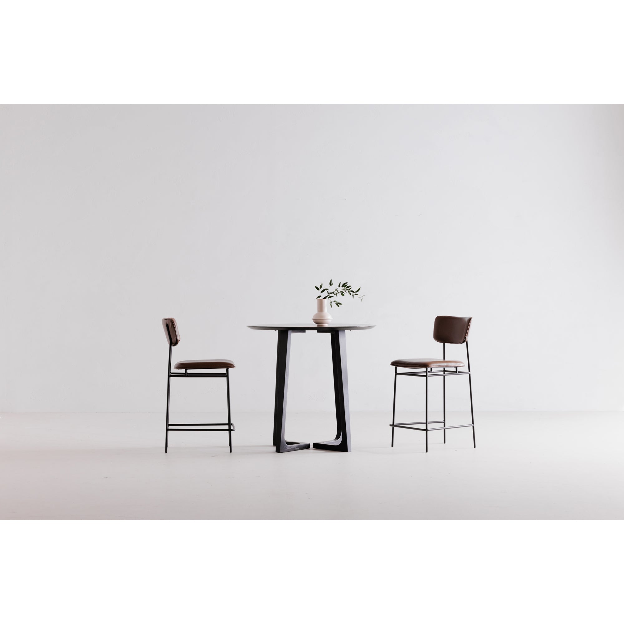 Moes Godenza Counter Table Black BC-1089-02-0