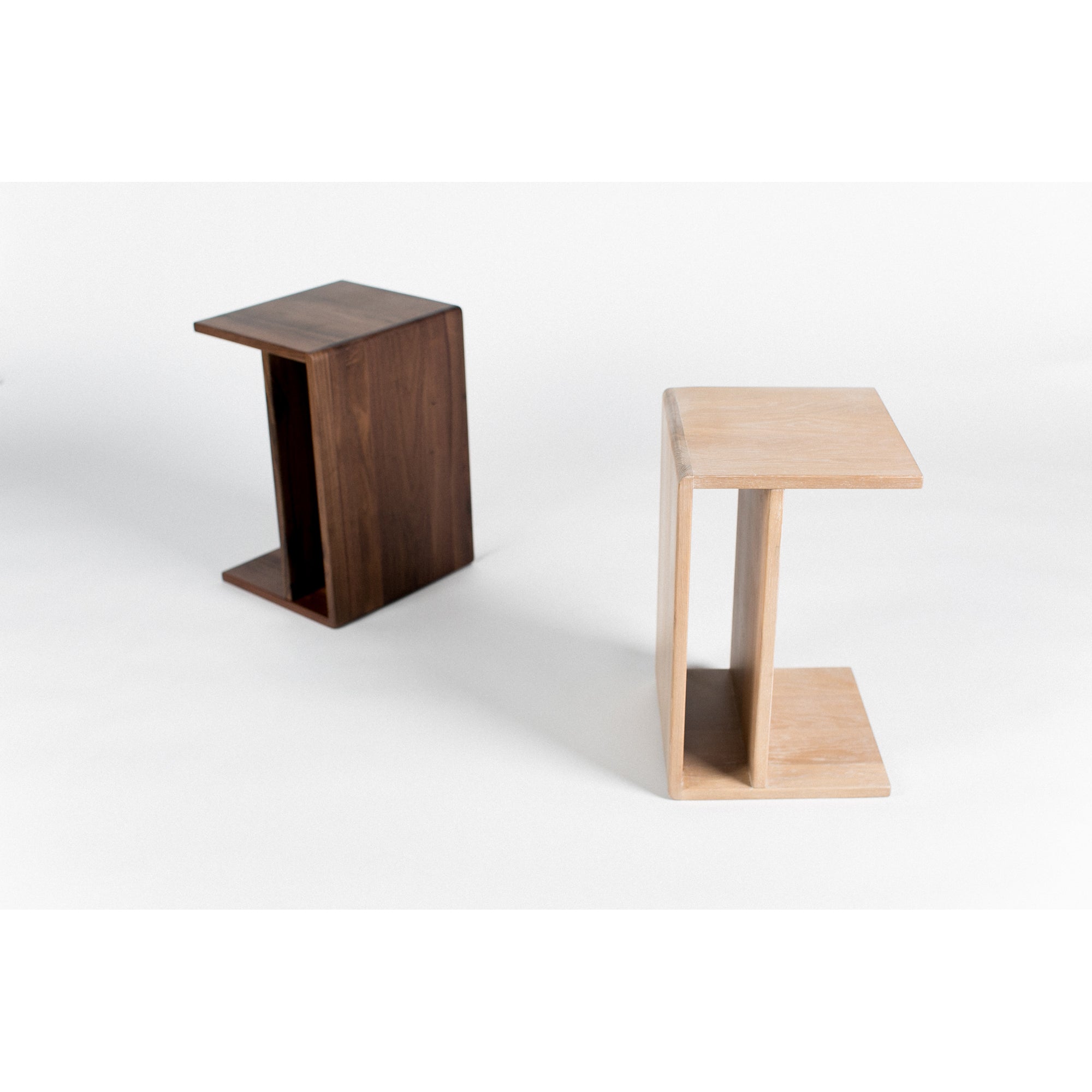 Moes Hiroki Accent Table White Oak BC-1094-18