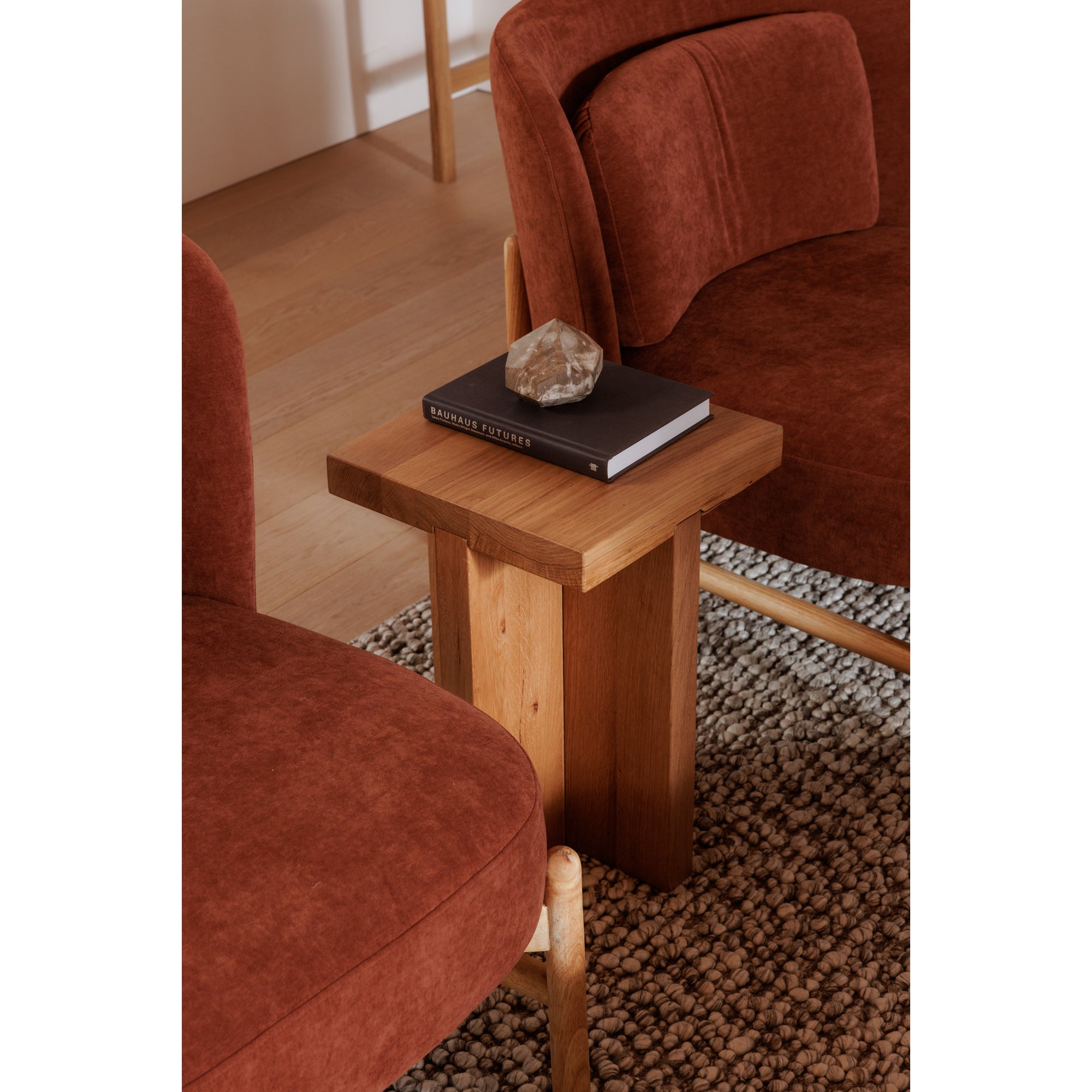Moes Folke Side Table Natural BC-1118-24