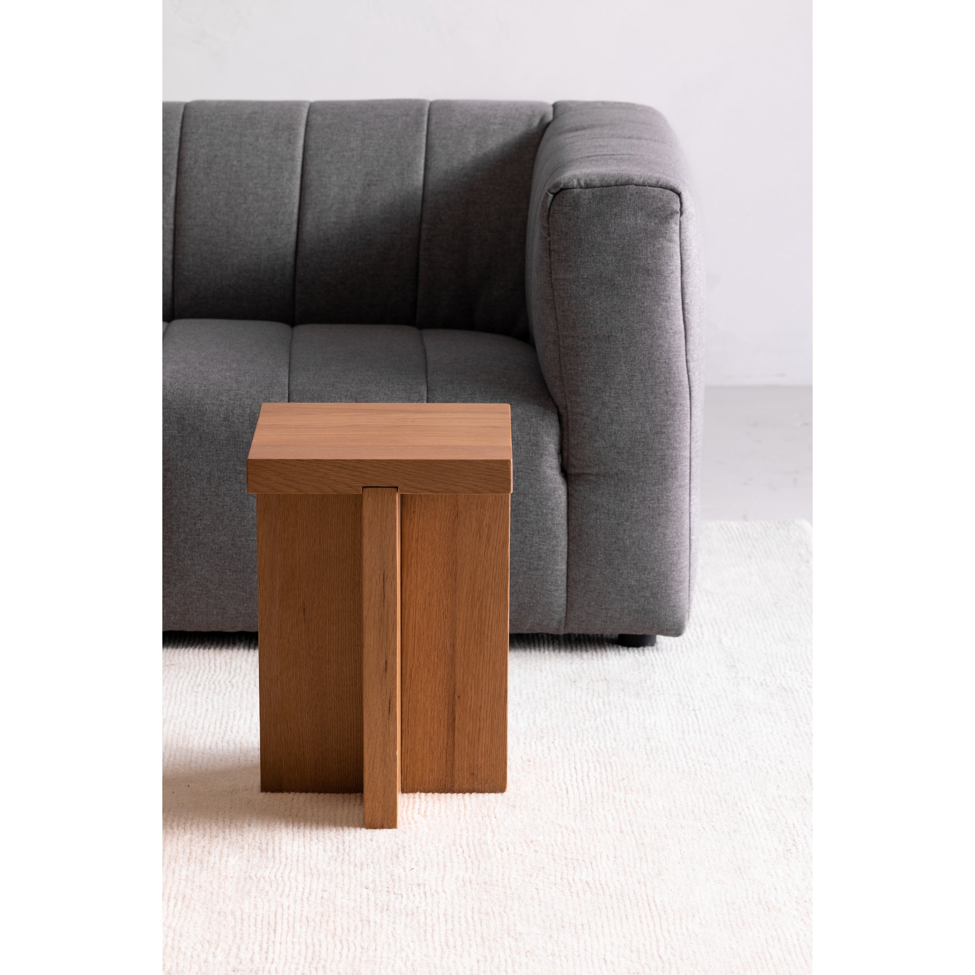 Moes Folke Side Table Natural BC-1118-24
