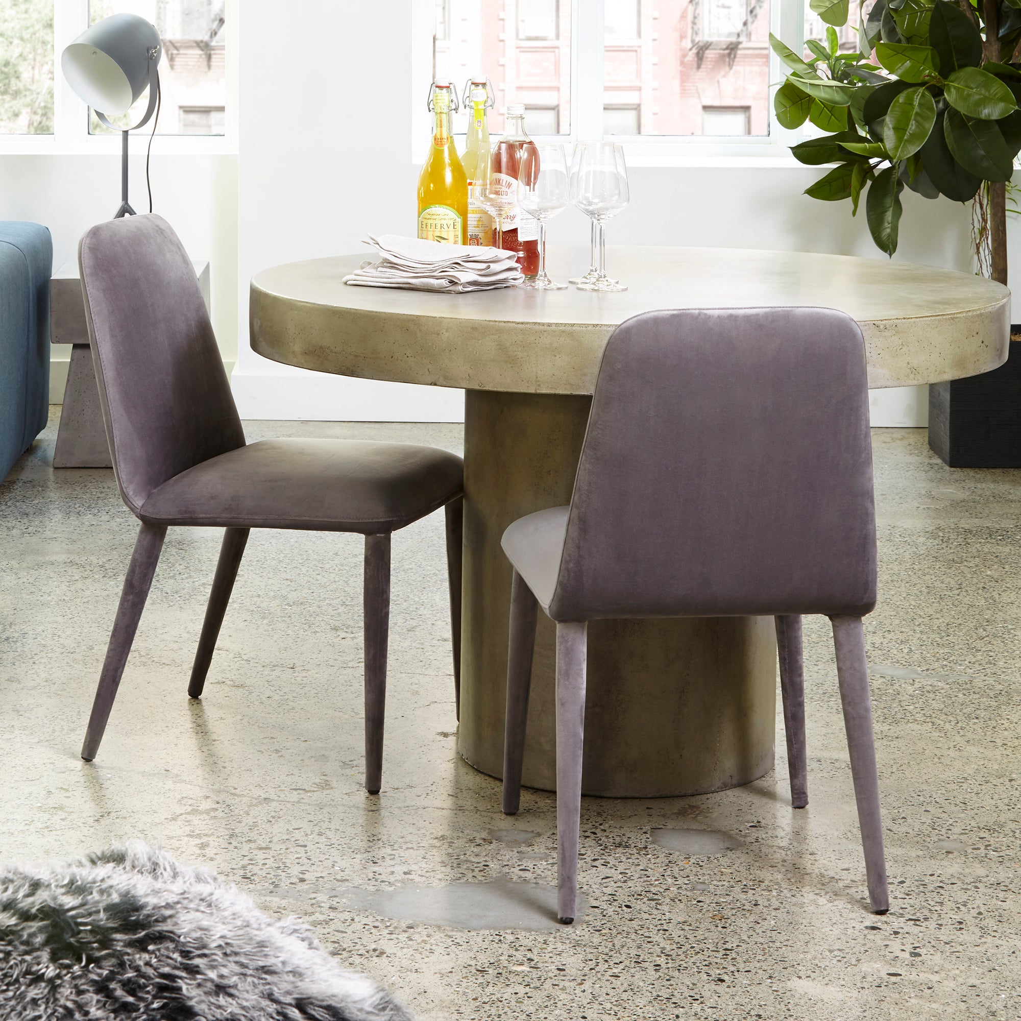 Moes Cassius Outdoor Dining Table Grey BQ-1002-25-0