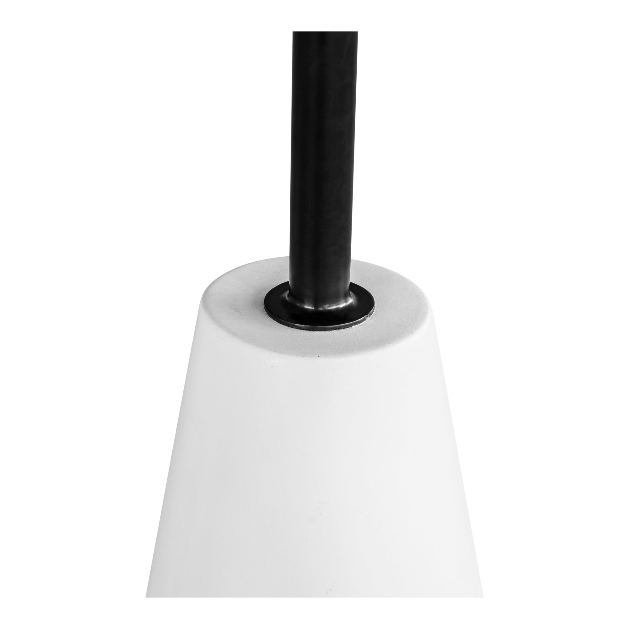 Moes Foundation Outdoor Accent Table White BQ-1046-18
