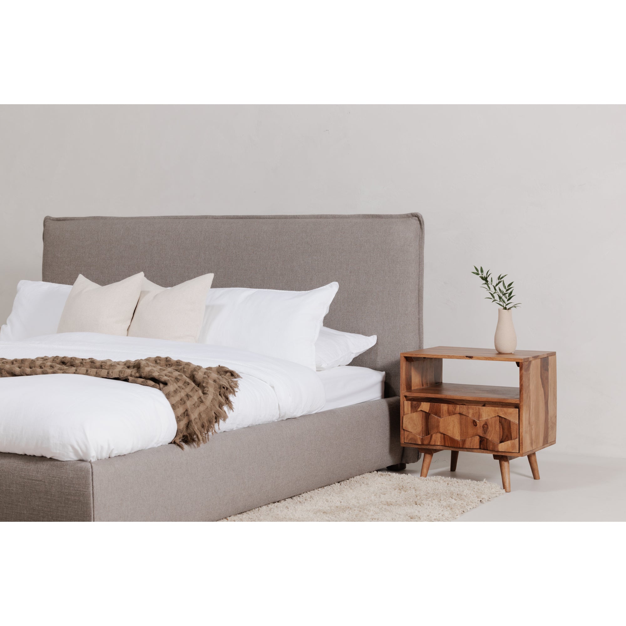 Moes O2 Nightstand Natural BZ-1022-24