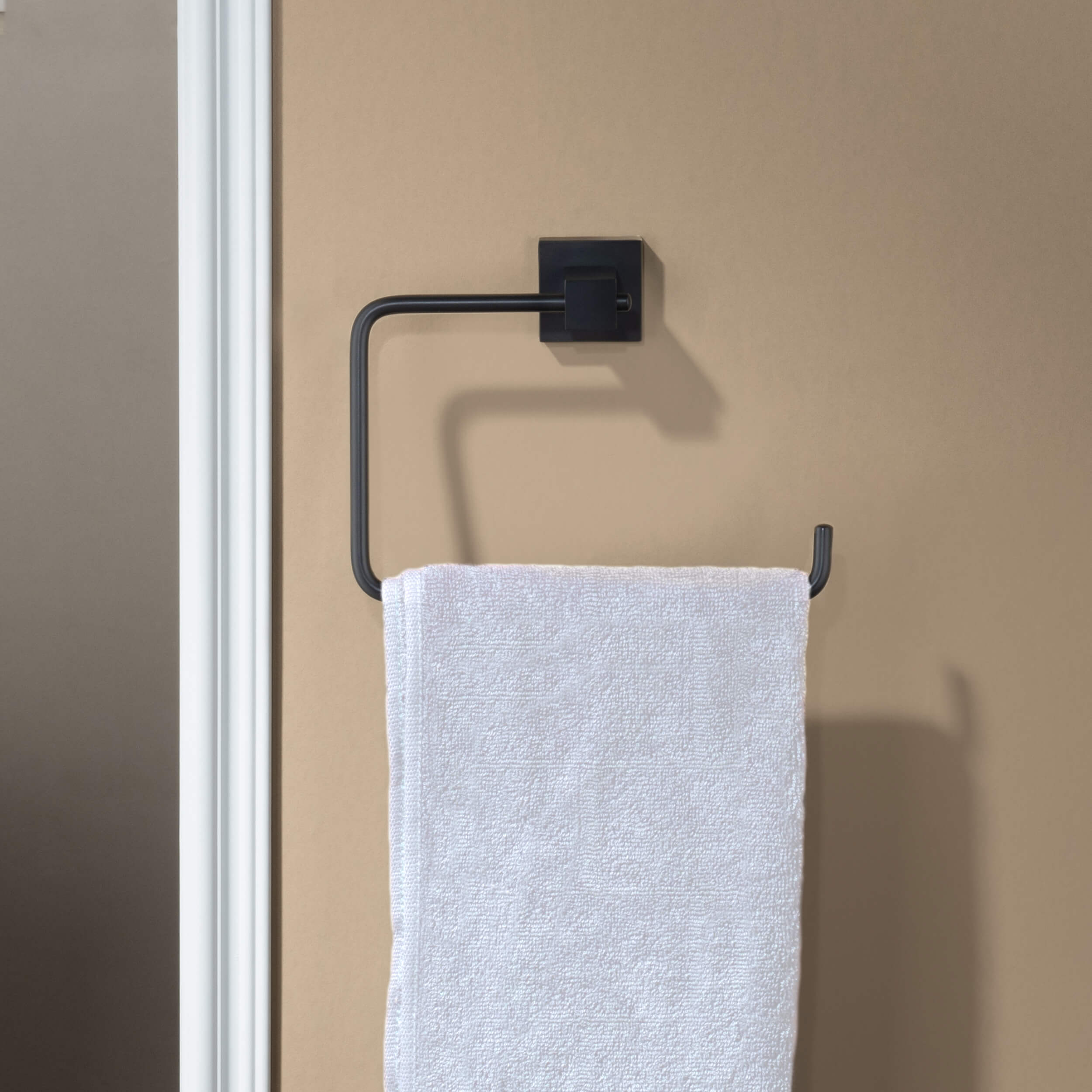 Quadra 2-Piece Bathroom Hardware Set 2