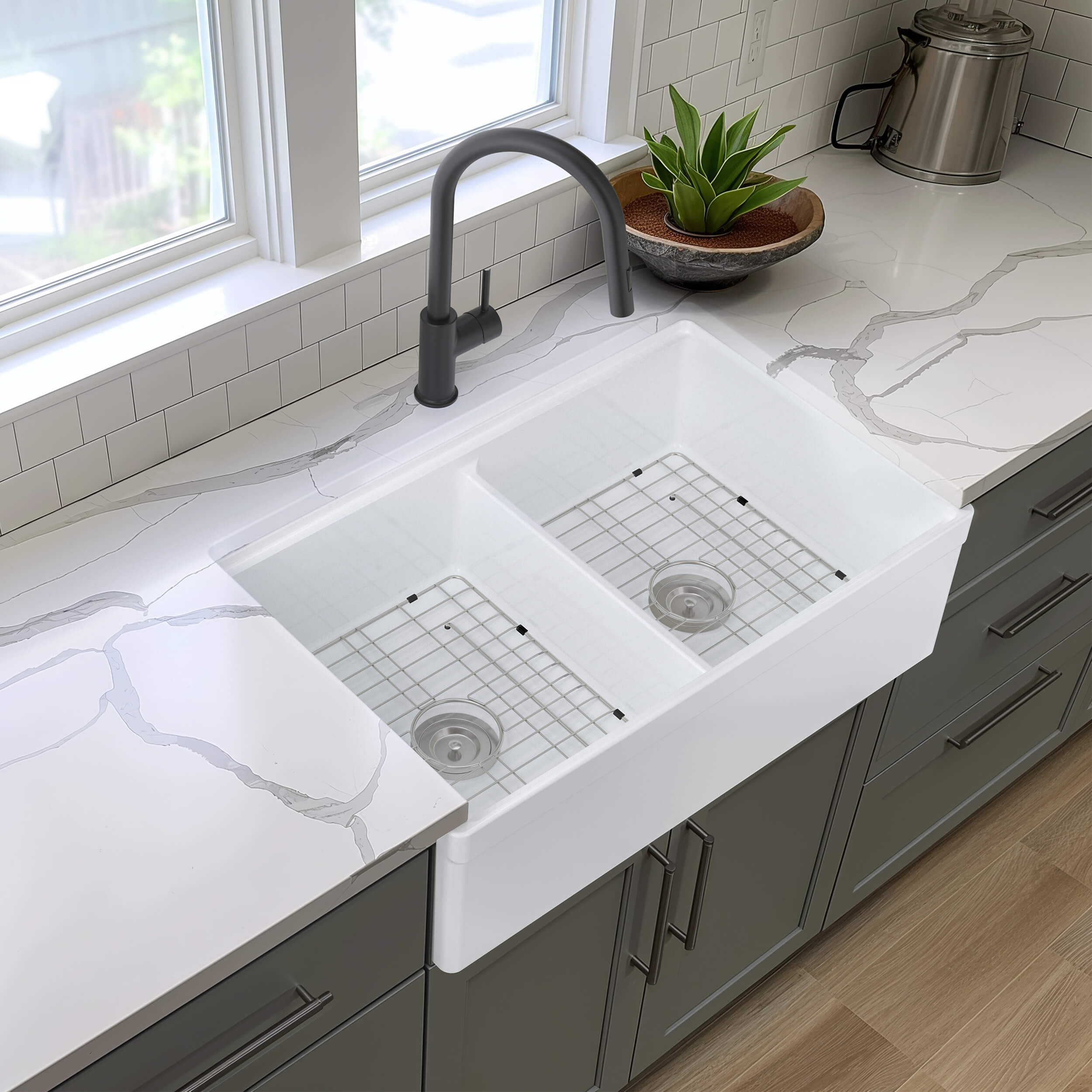 33" Fireclay Double Bowl  Farmhouse Kitchen Workstation Sink