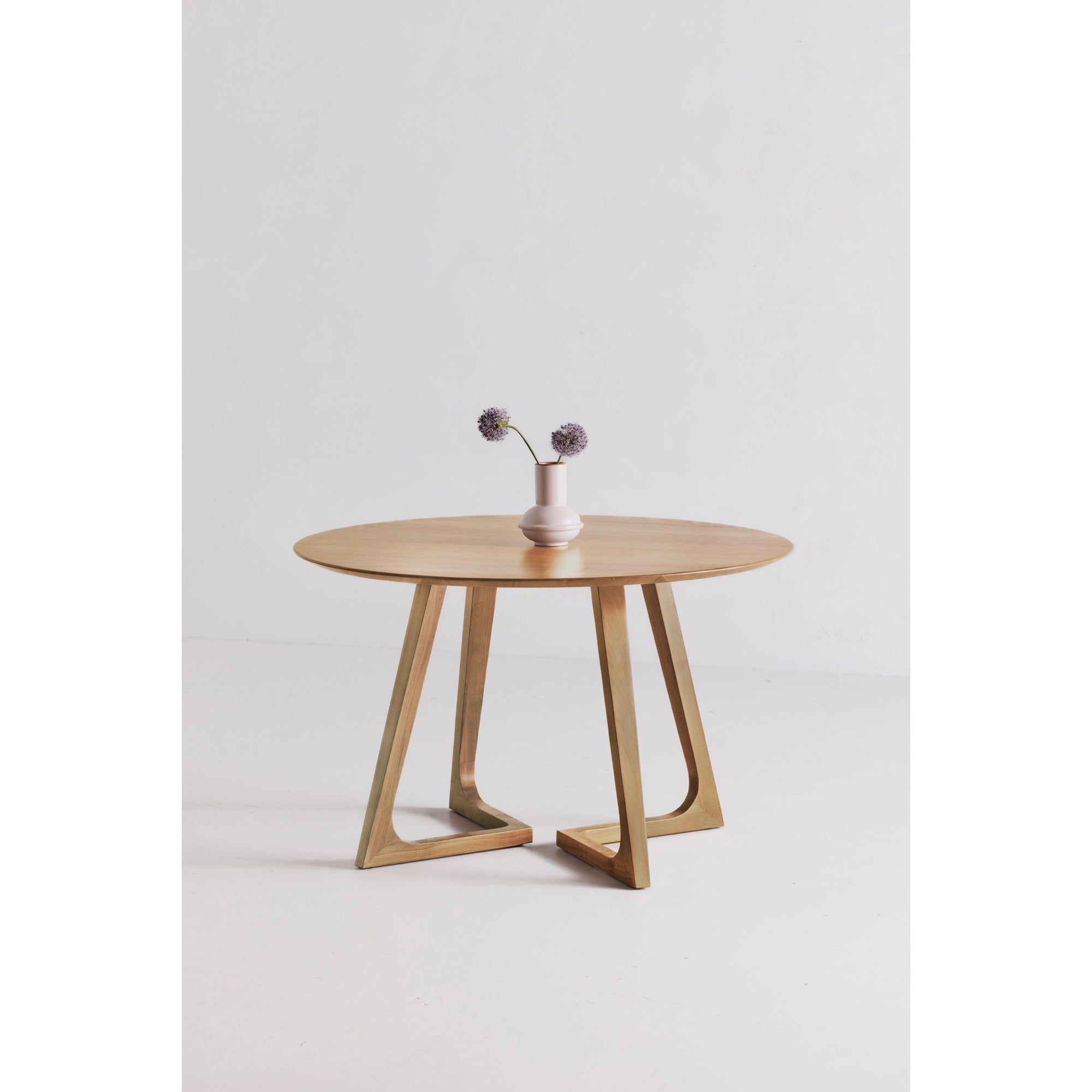 Moes Godenza Round Dining Table Natural Oak CB-1003-24-0