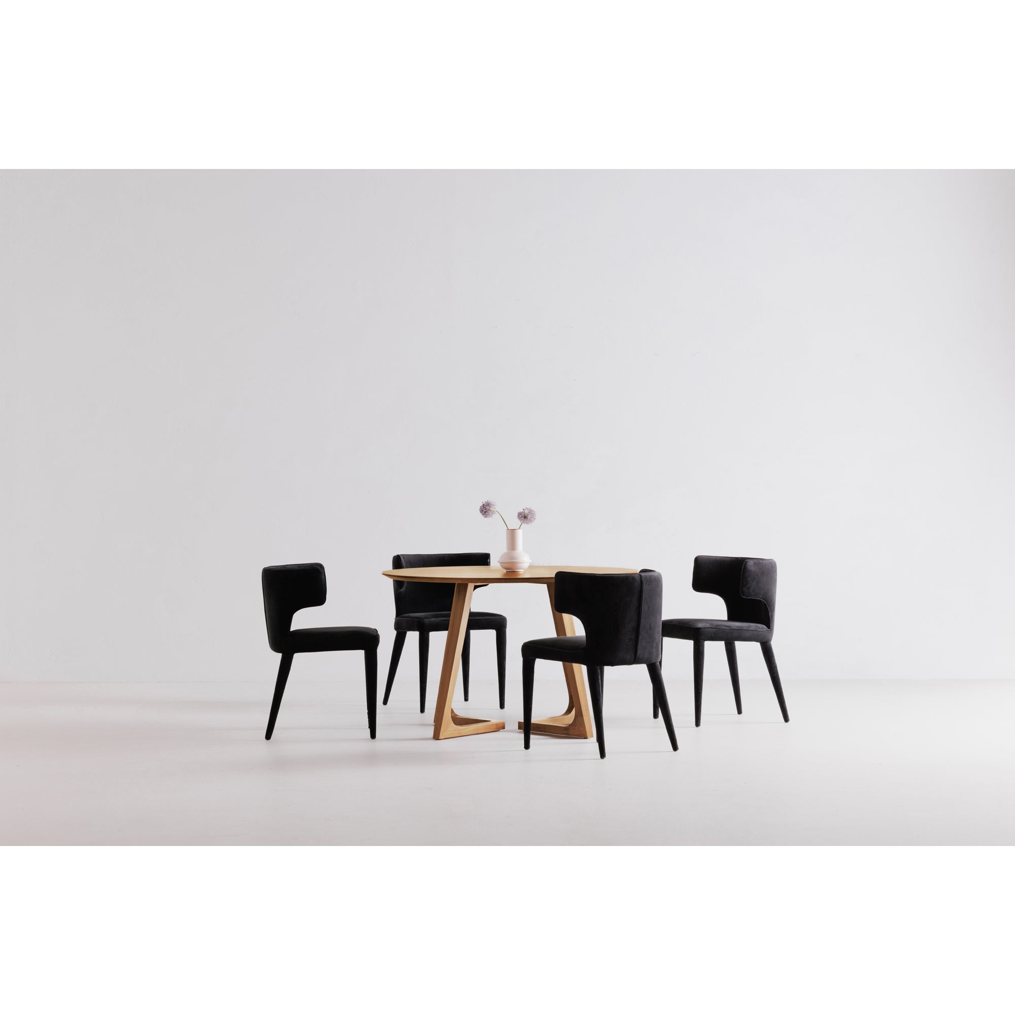 Moes Godenza Round Dining Table Natural Oak CB-1003-24-0