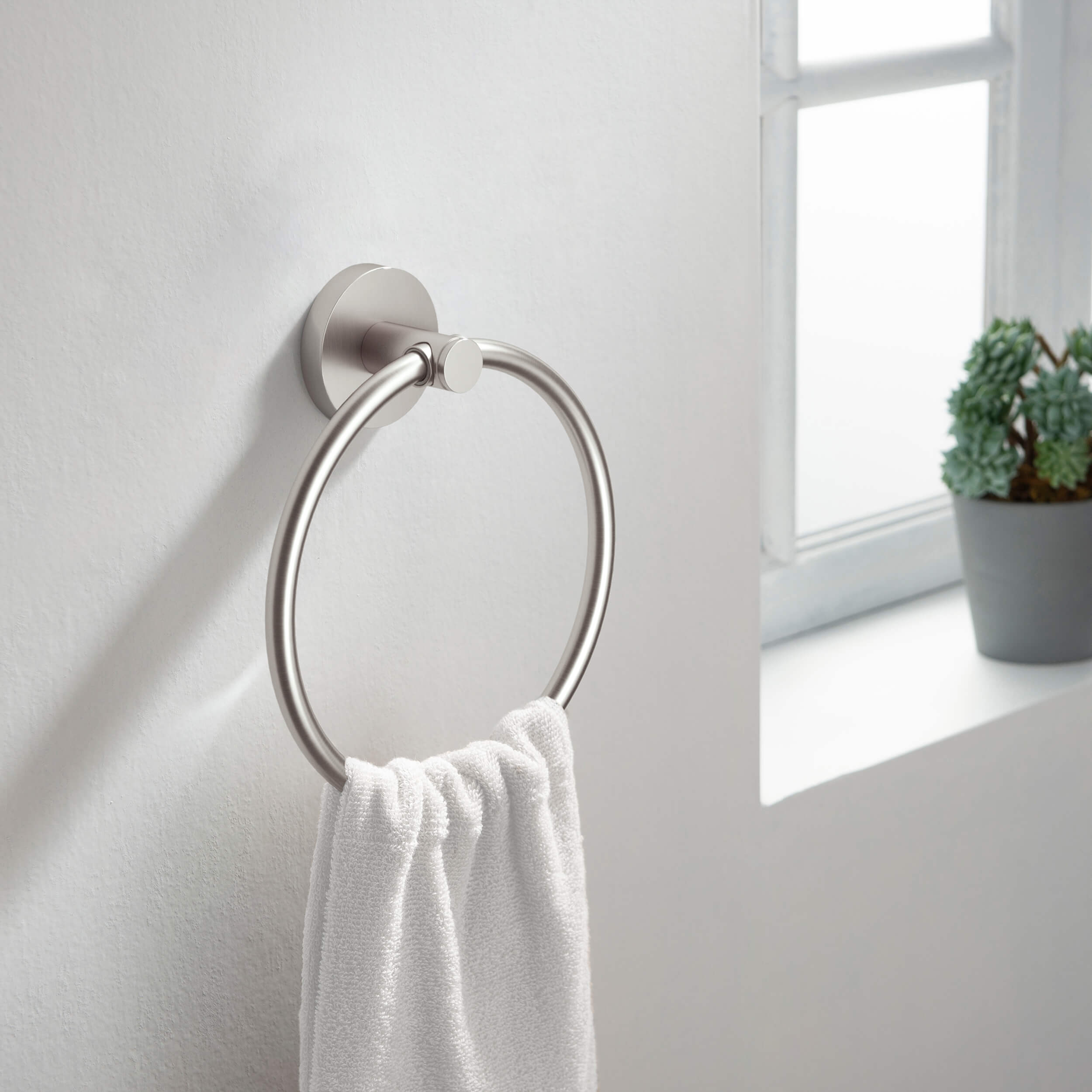 Halo Bathroom Towel Ring