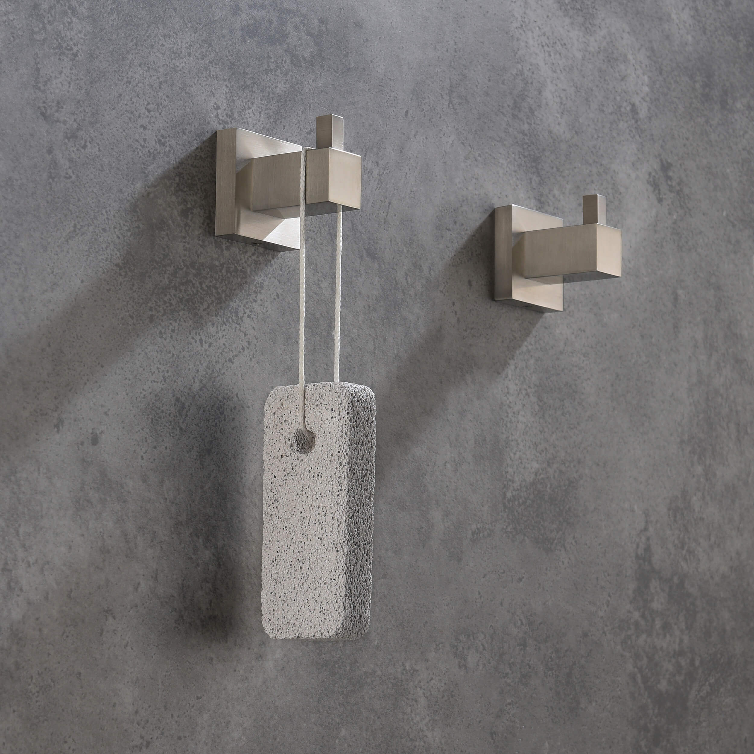 Quadra 4-Piece Bathroom Hardware Set 2