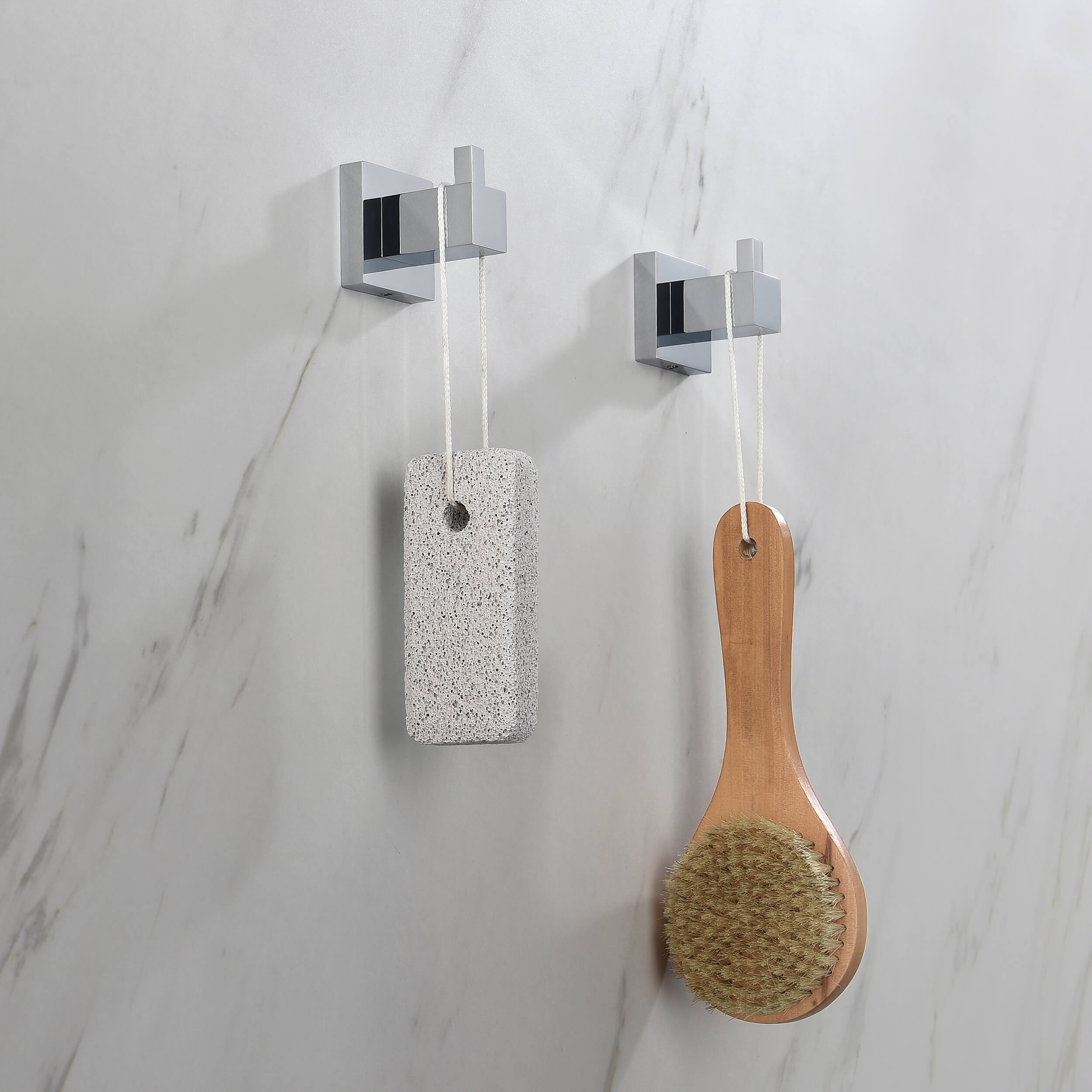 Quadra 4-Piece Bathroom Hardware Set 1