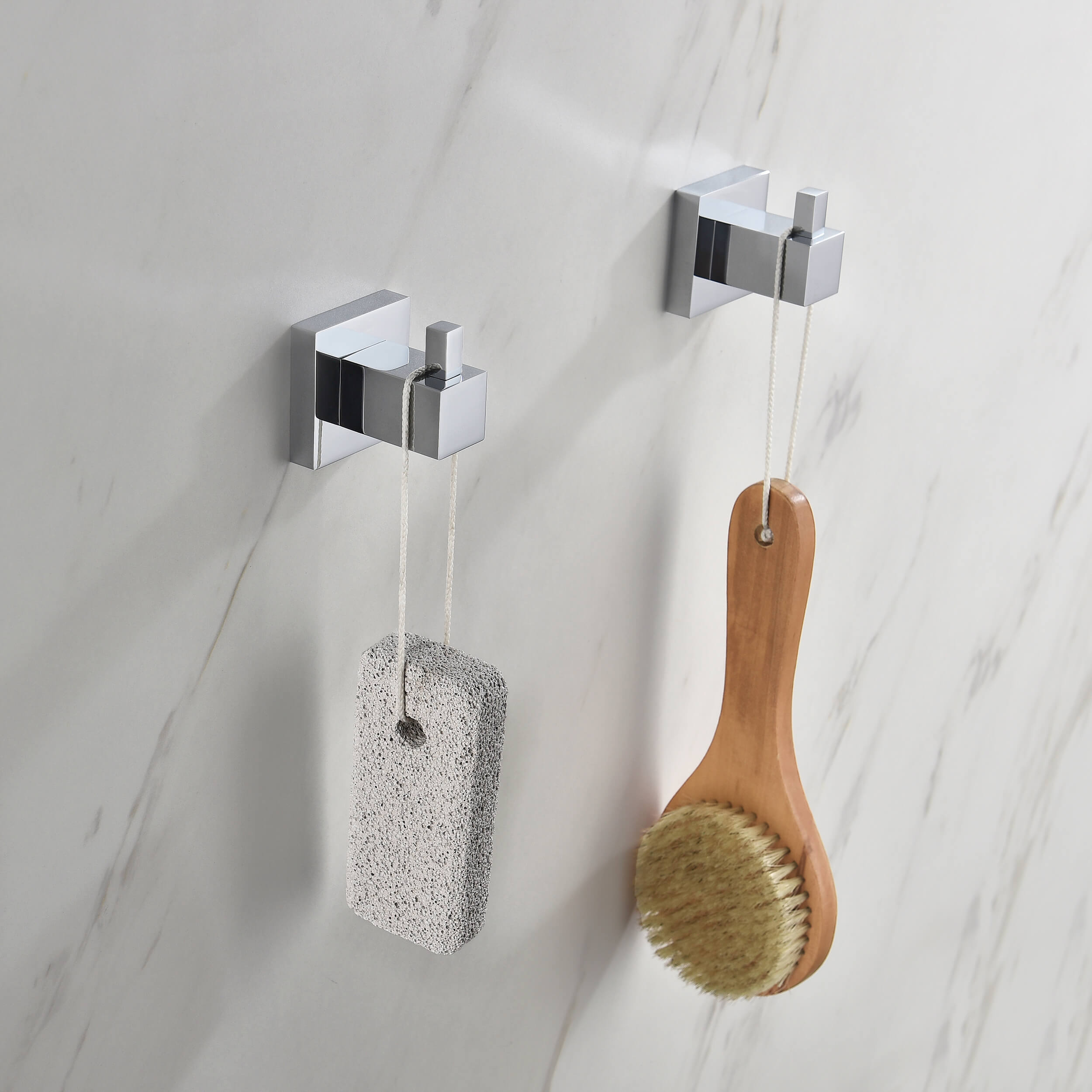 Quadra 4-Piece Bathroom Hardware Set 1