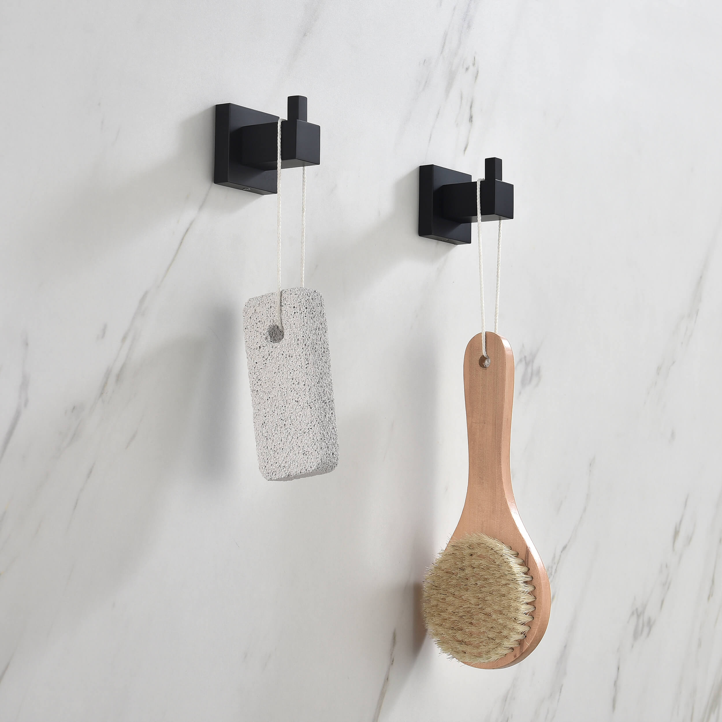 Quadra 4-Piece Bathroom Hardware Set 2