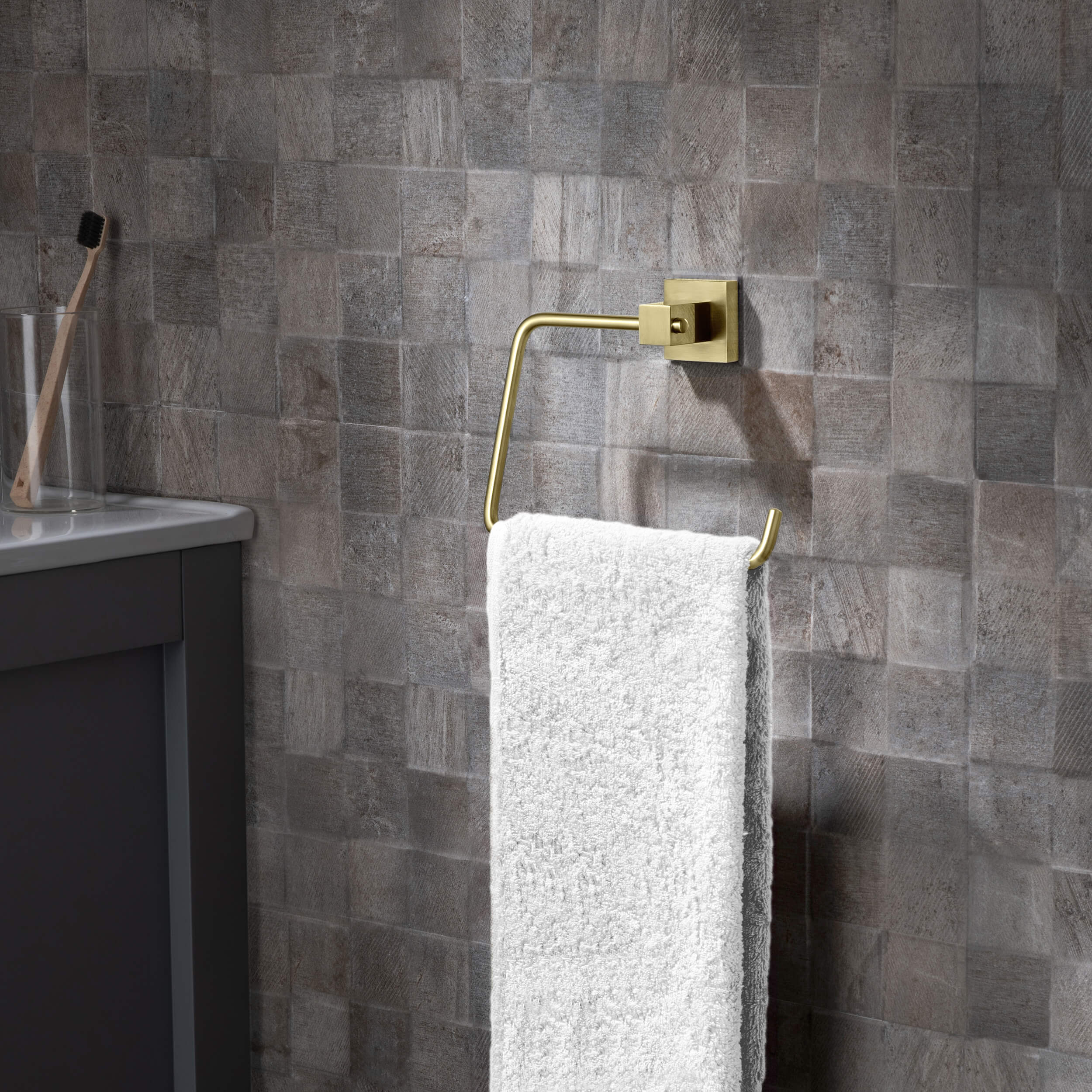 Quadra 4-Piece Bathroom Hardware Set 1