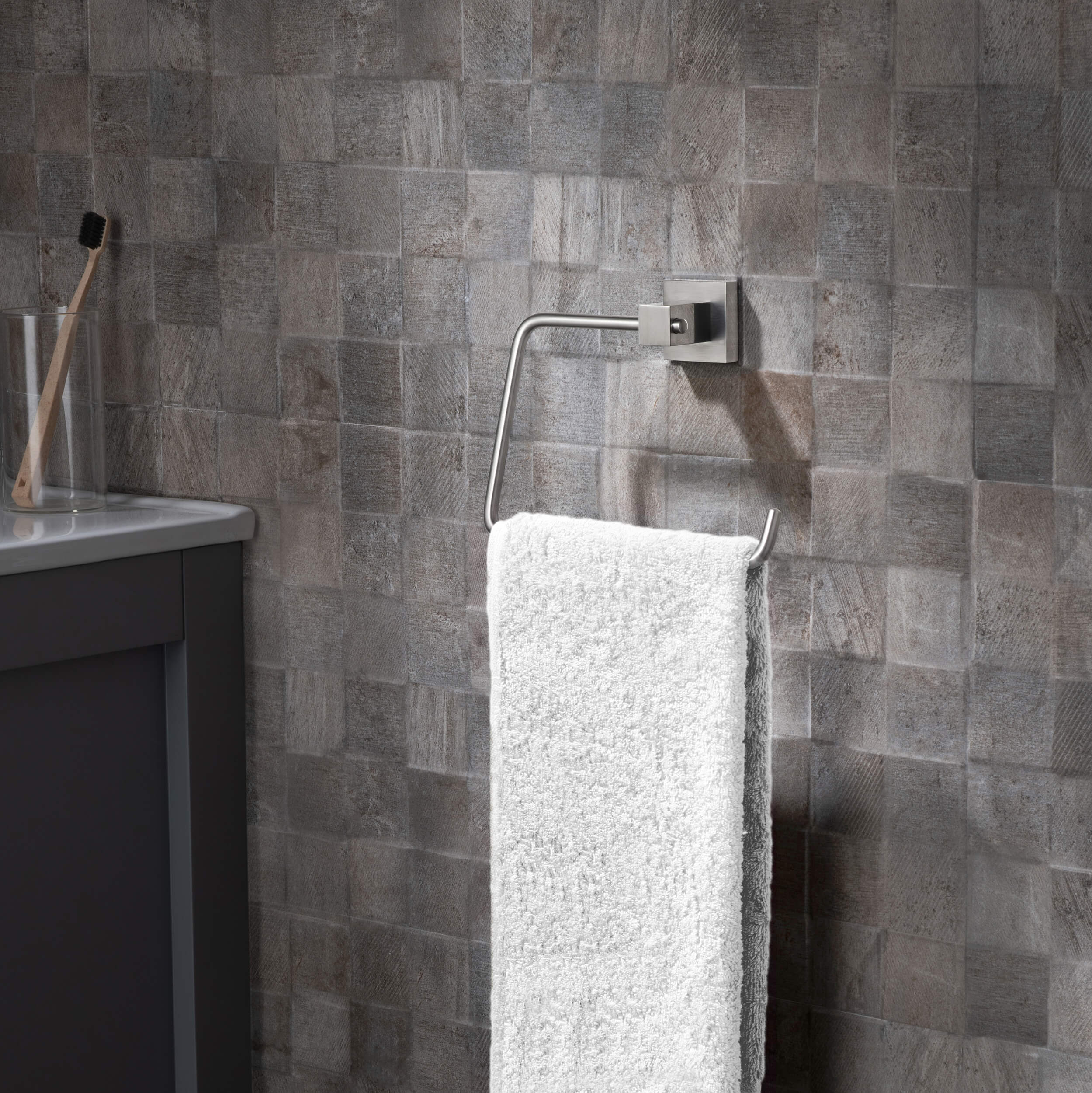 Quadra 4-Piece Bathroom Hardware Set 2
