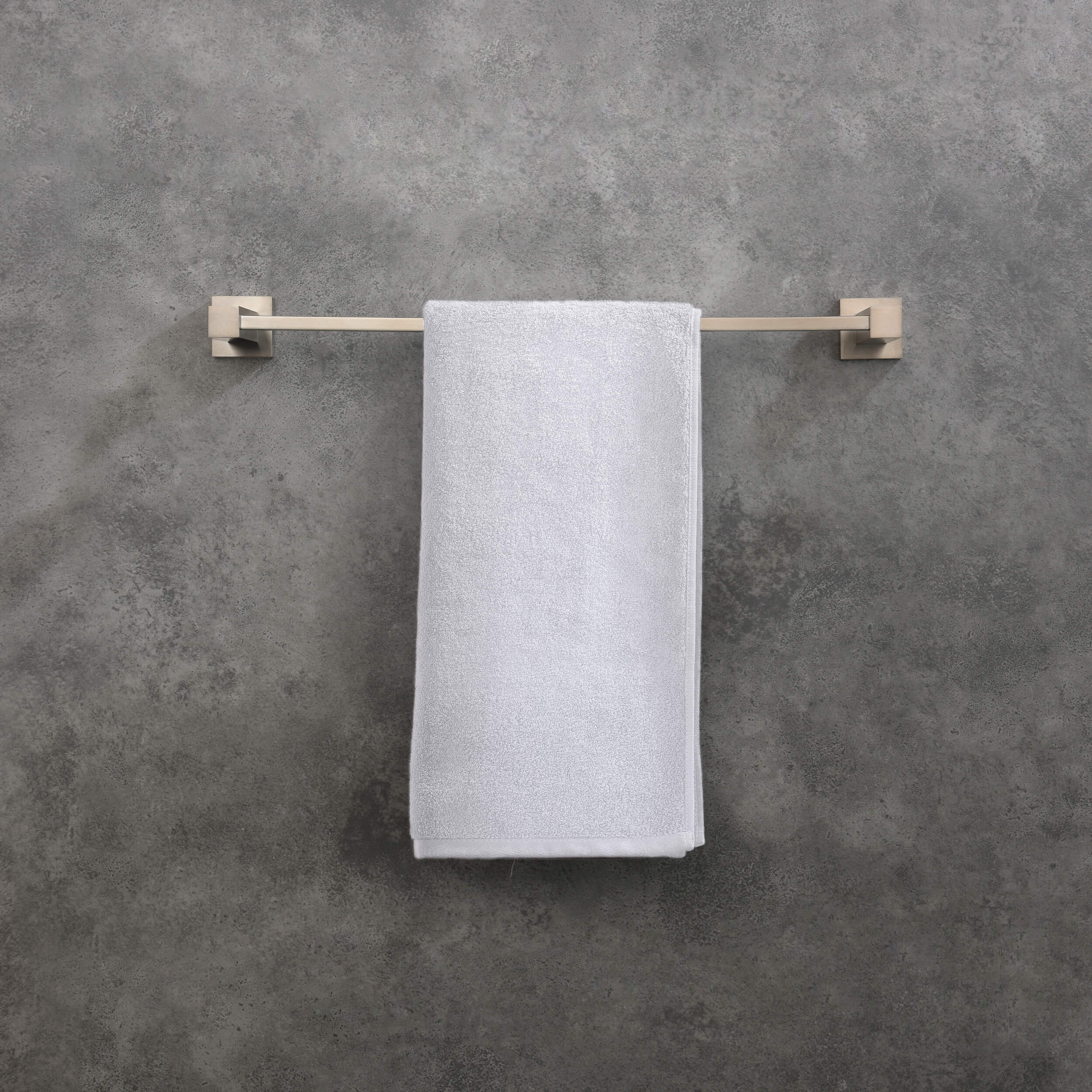 Quadra Bathroom 18" Towel Bar