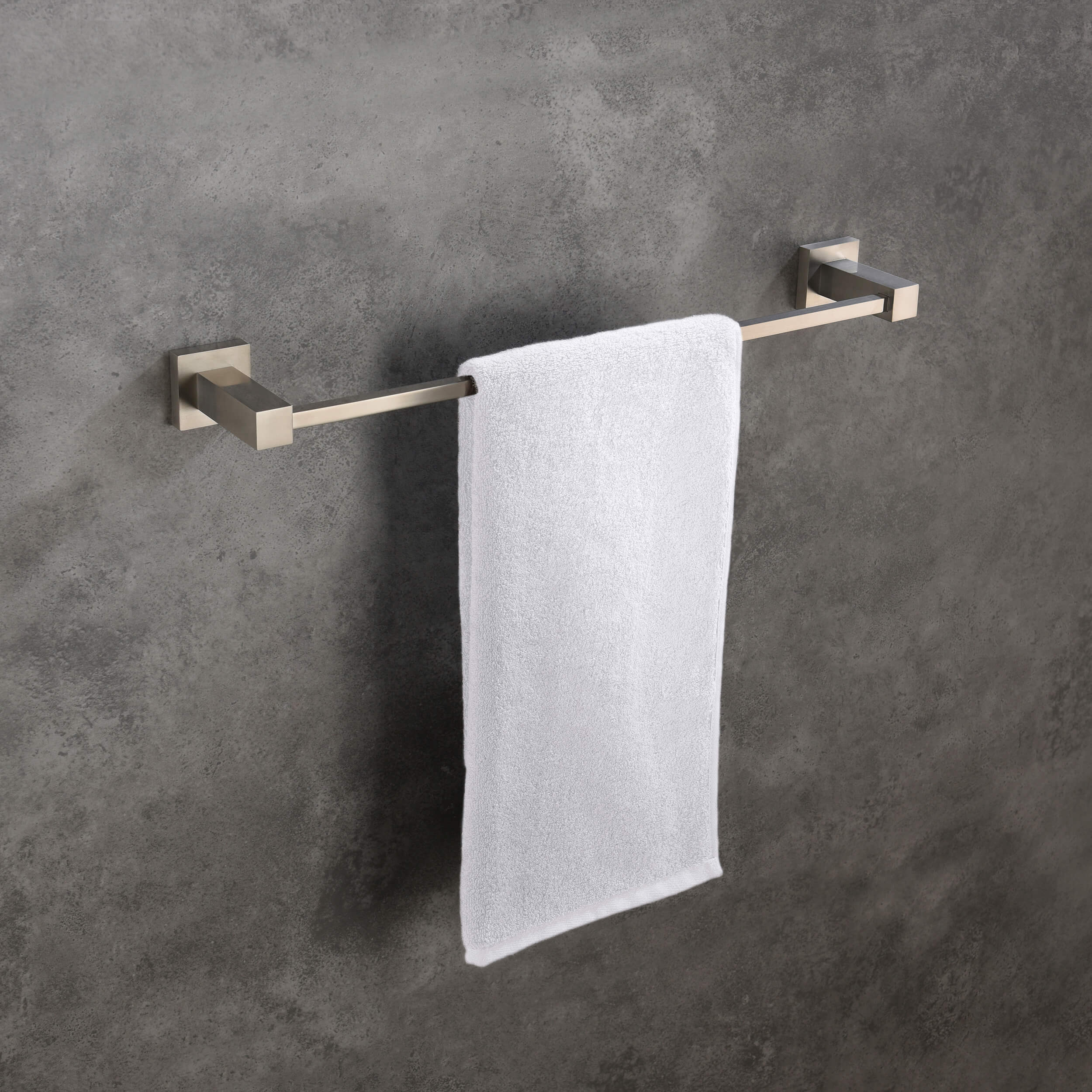 Quadra Bathroom 18" Towel Bar
