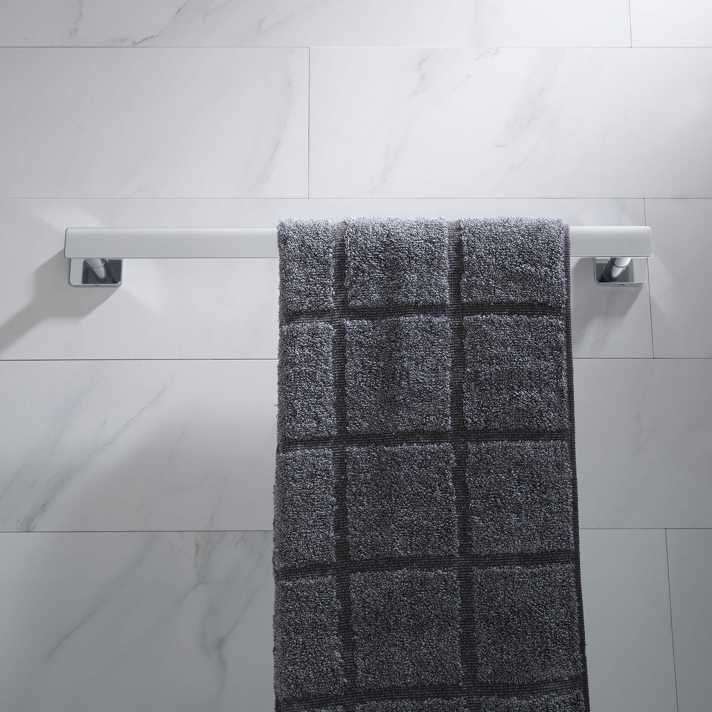 Fusion 18 inch Bathroom Towel Bar