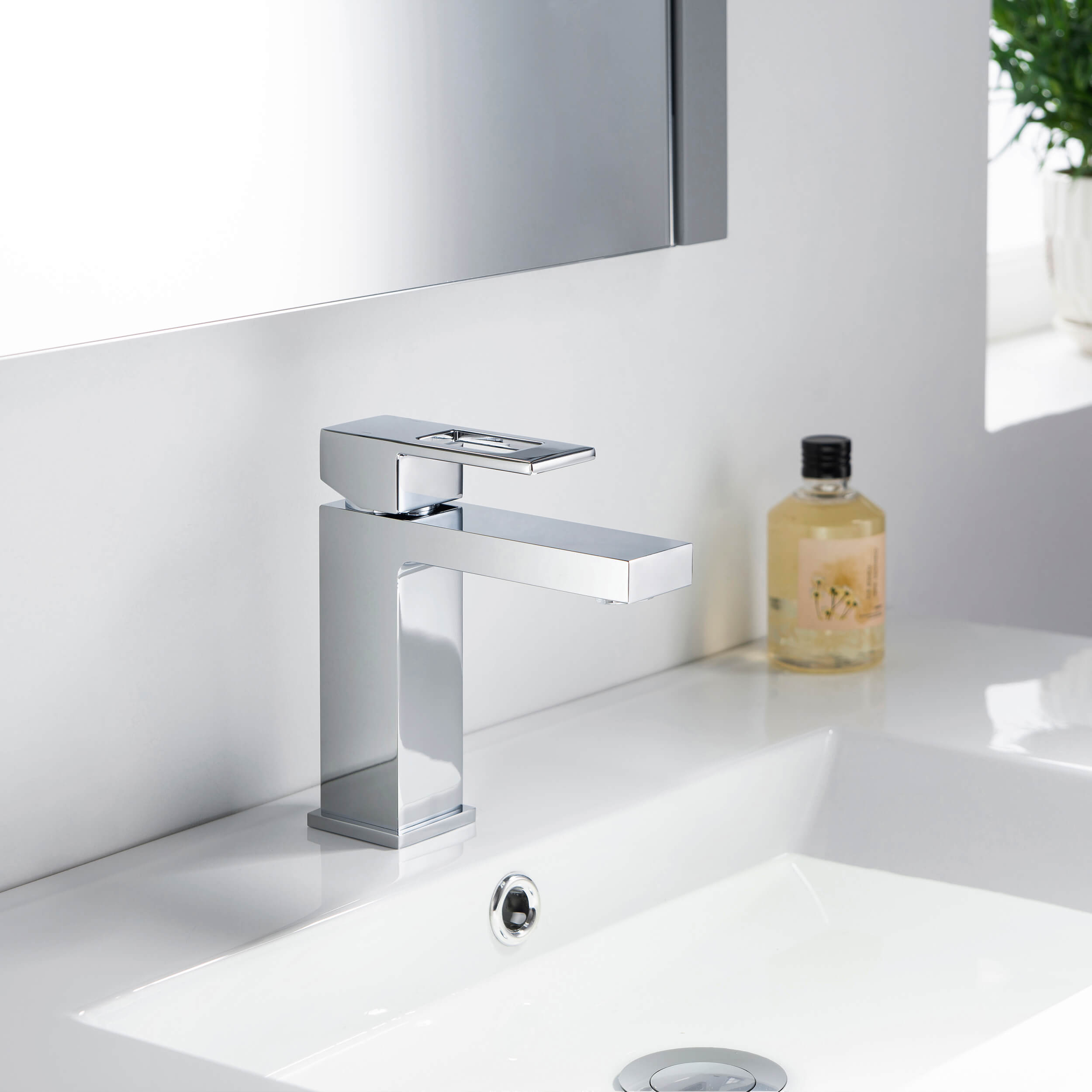 Quadra Single Handle Bathroom Vanity Sink Faucet with Pop Up Drain