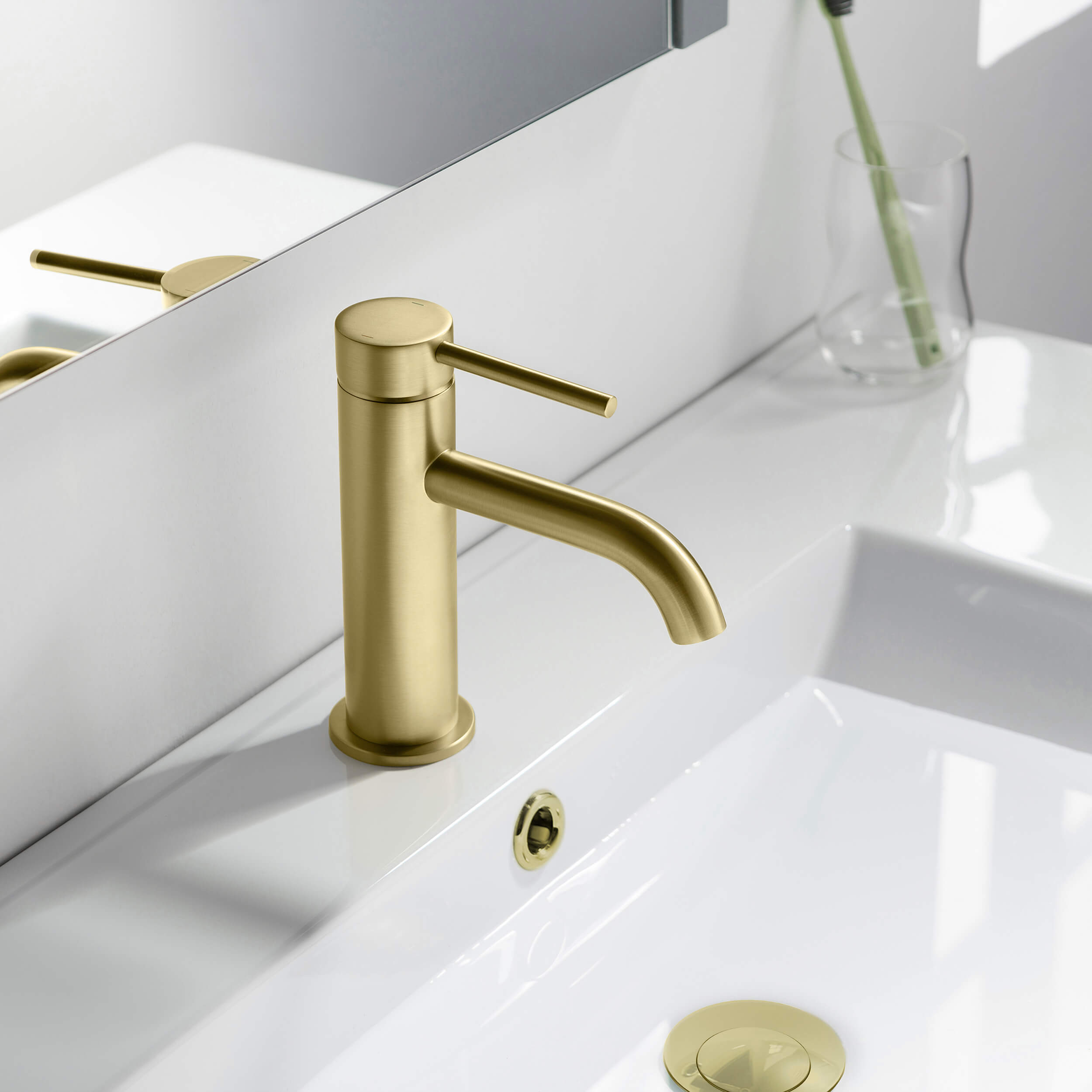 Halo Single Handle Bathroom Vanity Sink Faucet with Pop Up Drain