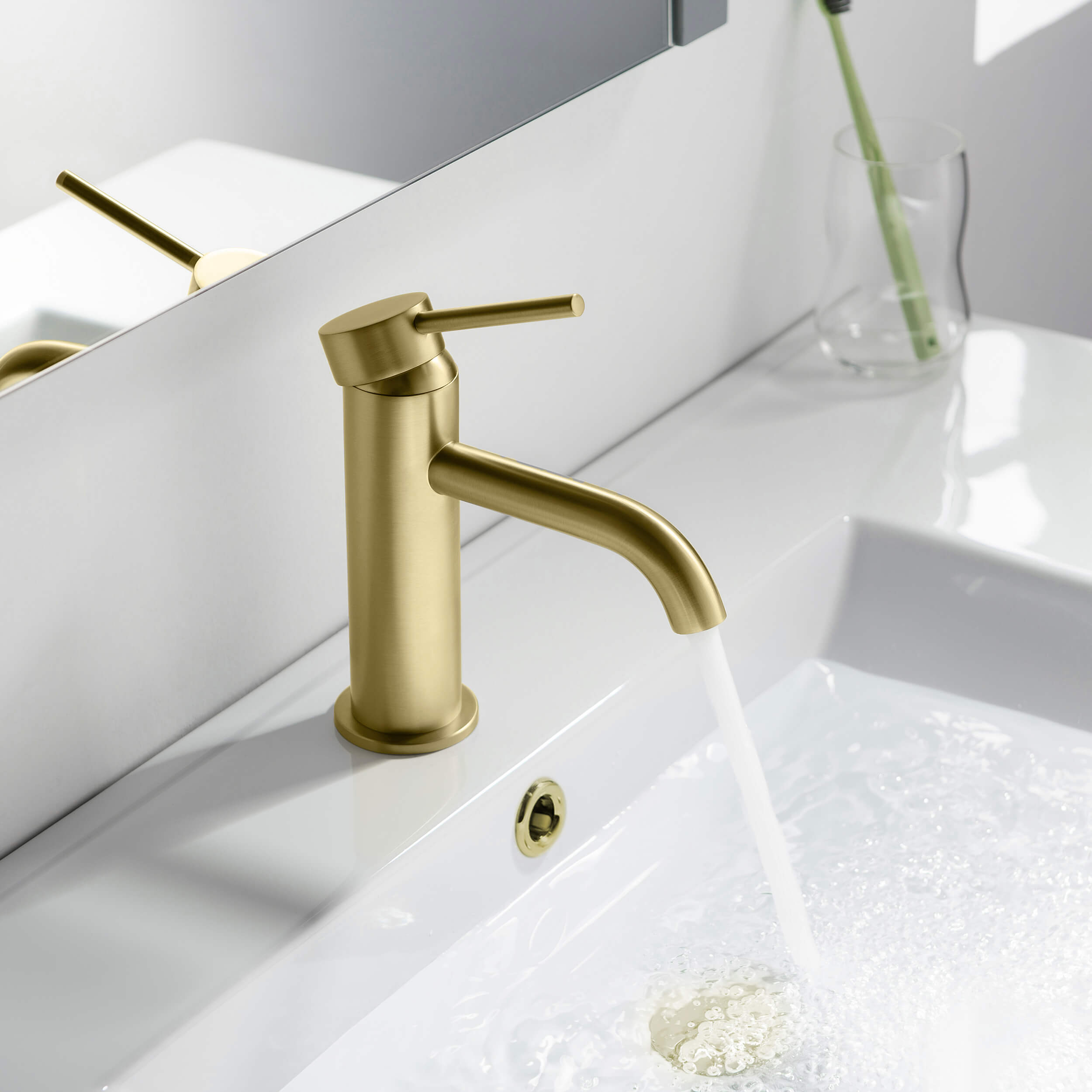 Halo Single Handle Bathroom Vanity Sink Faucet with Pop Up Drain