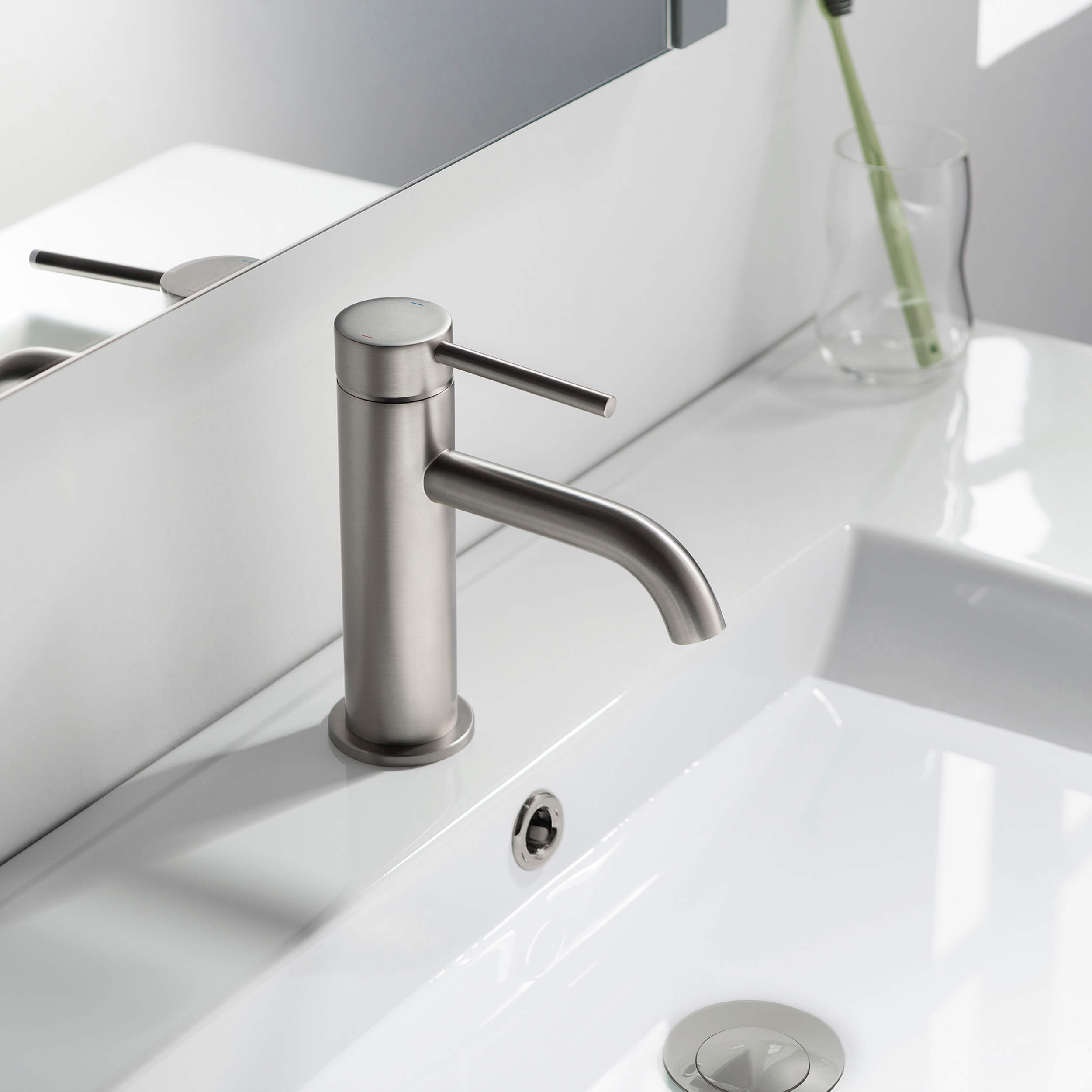 Halo Single Handle Bathroom Vanity Sink Faucet with Pop Up Drain