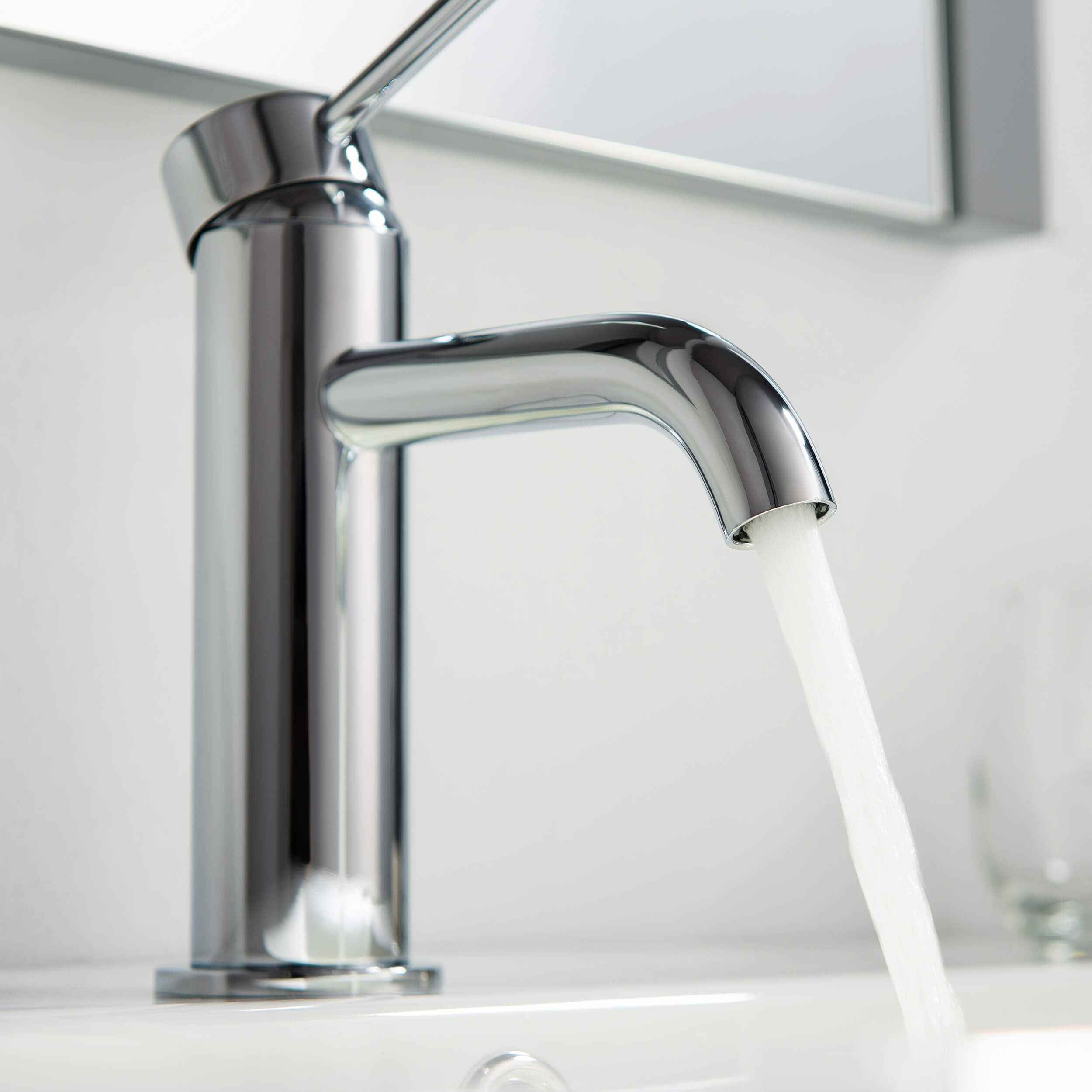 Halo Single Handle Bathroom Vanity Sink Faucet with Pop Up Drain