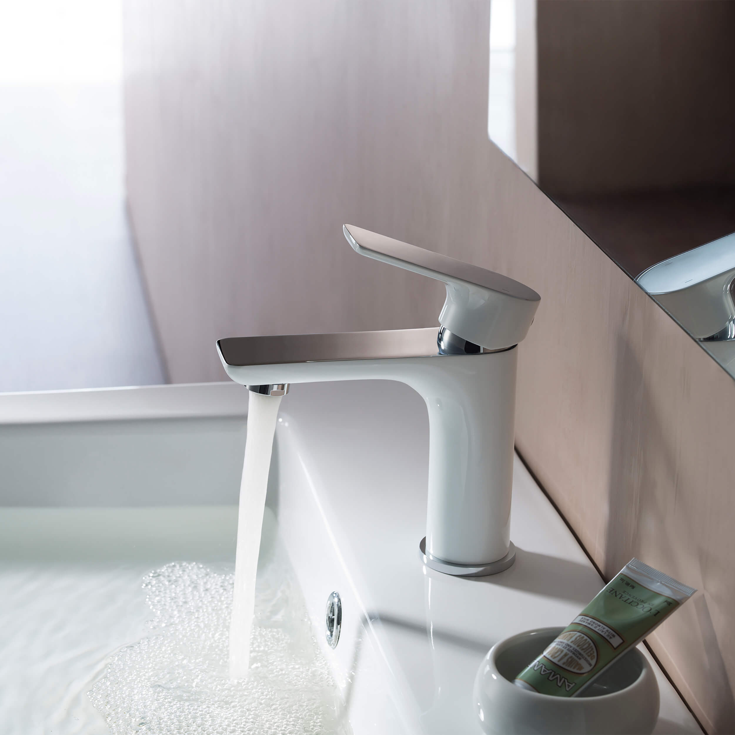 Austin Single Handle Bathroom Vanity Sink Faucet with Pop Up Drain
