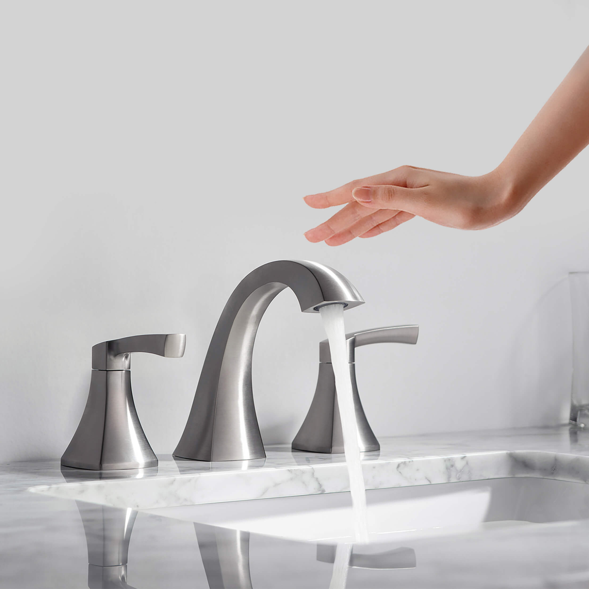 Vermont 8" Widespread Bathroom Sink Faucet with Drain Assembly