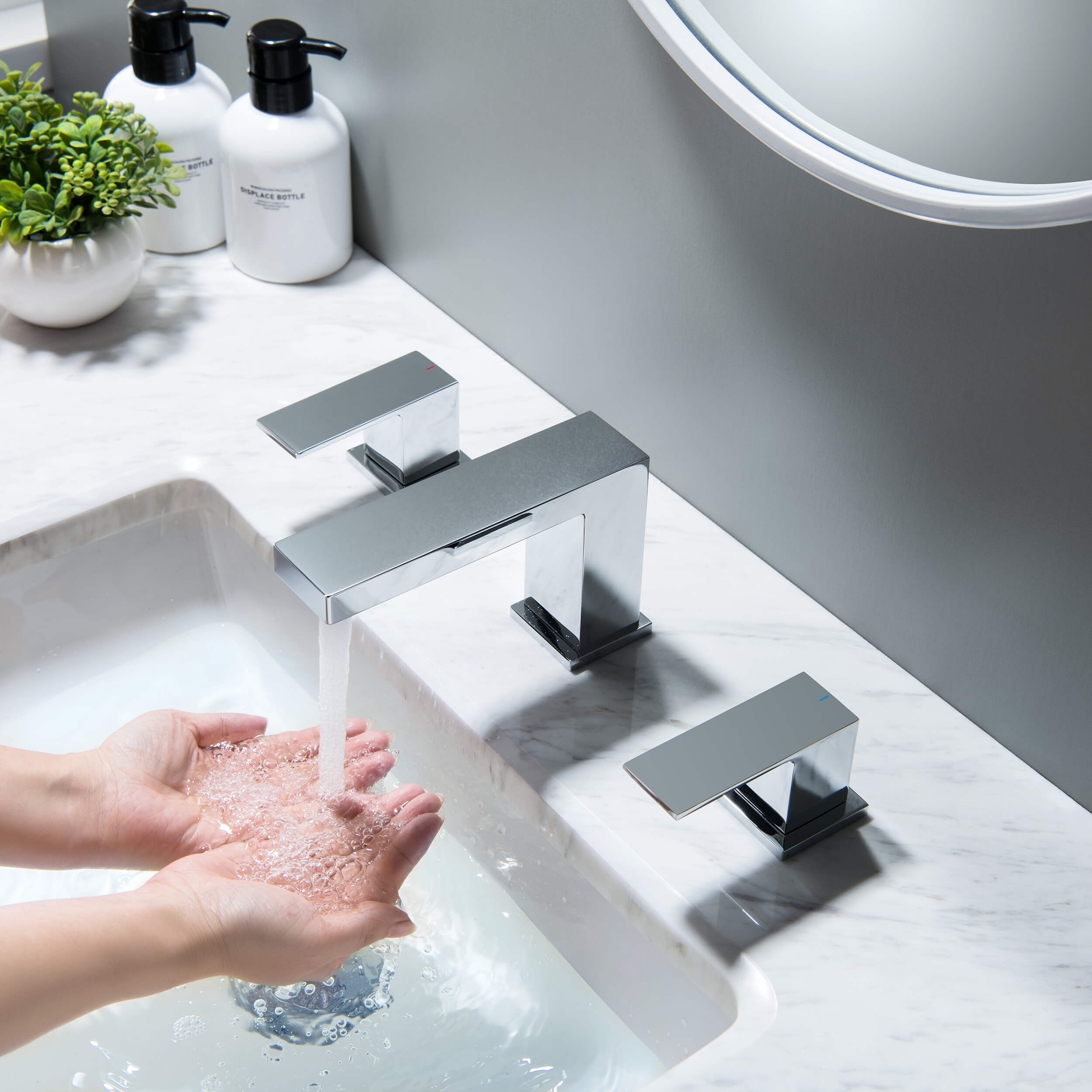 Quadra 8" Widespread Bathroom Sink Faucet with Drain Assembly