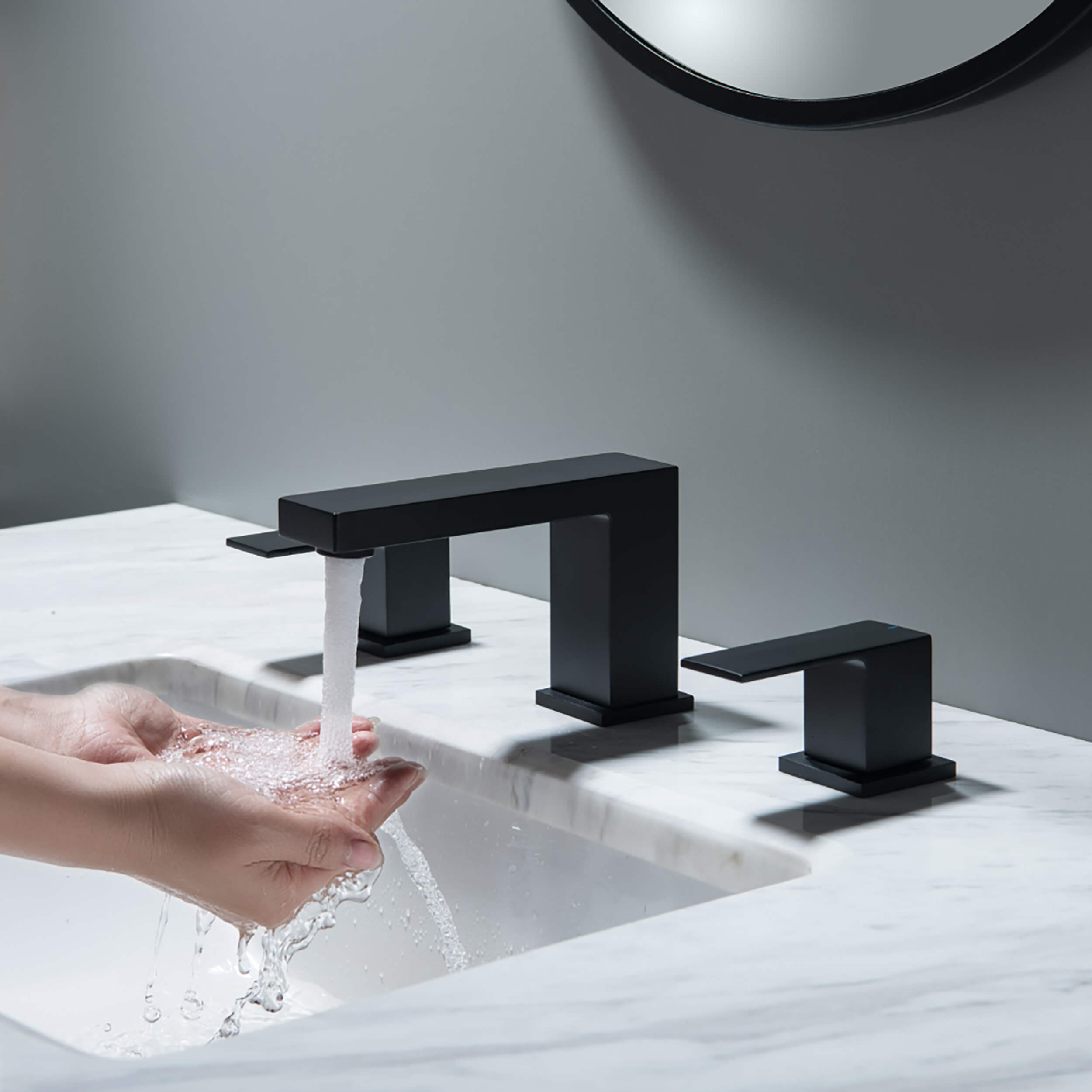 Quadra 8" Widespread Bathroom Sink Faucet with Drain Assembly