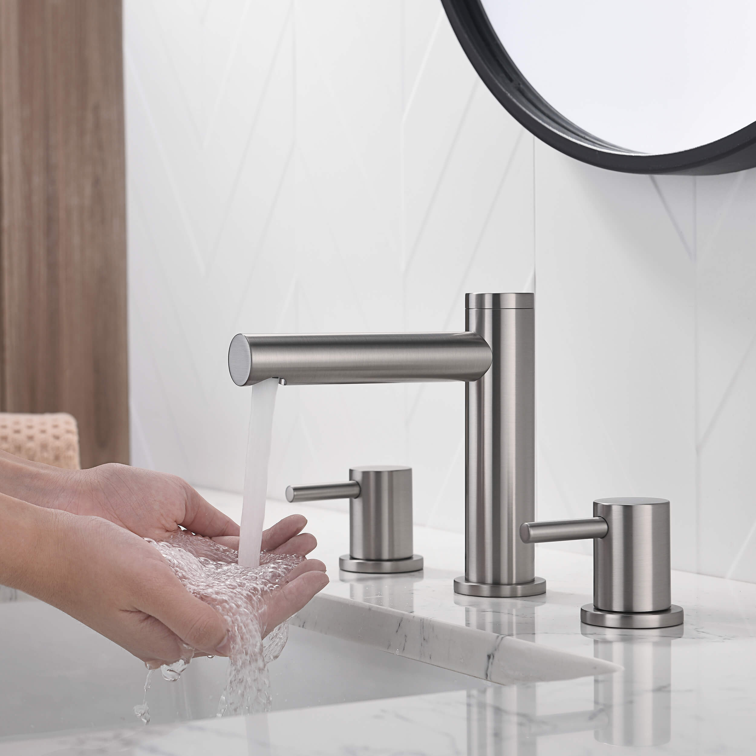Halo 8" Widespread Bathroom Sink Faucet with Drain Assembly