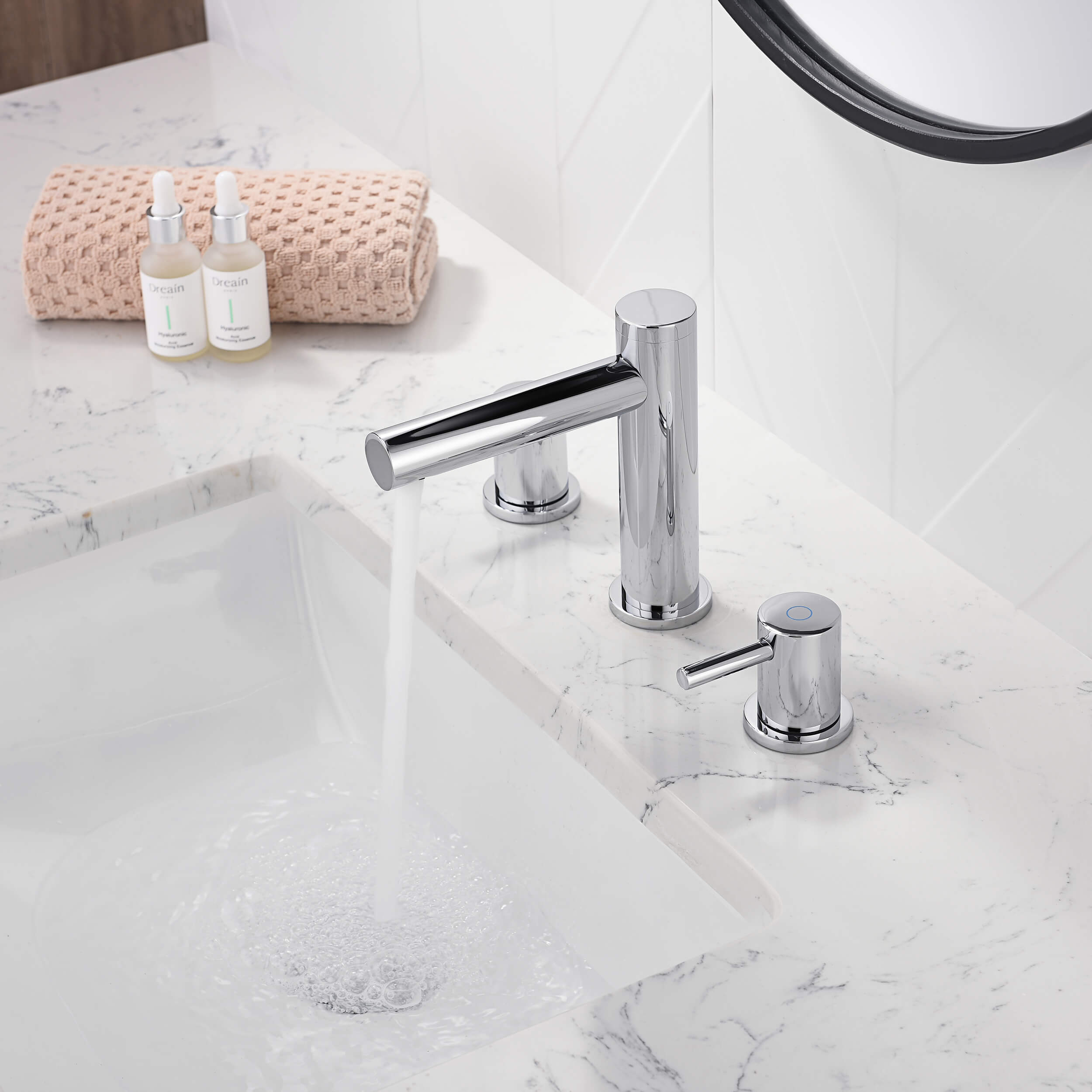 Halo 8" Widespread Bathroom Sink Faucet with Drain Assembly