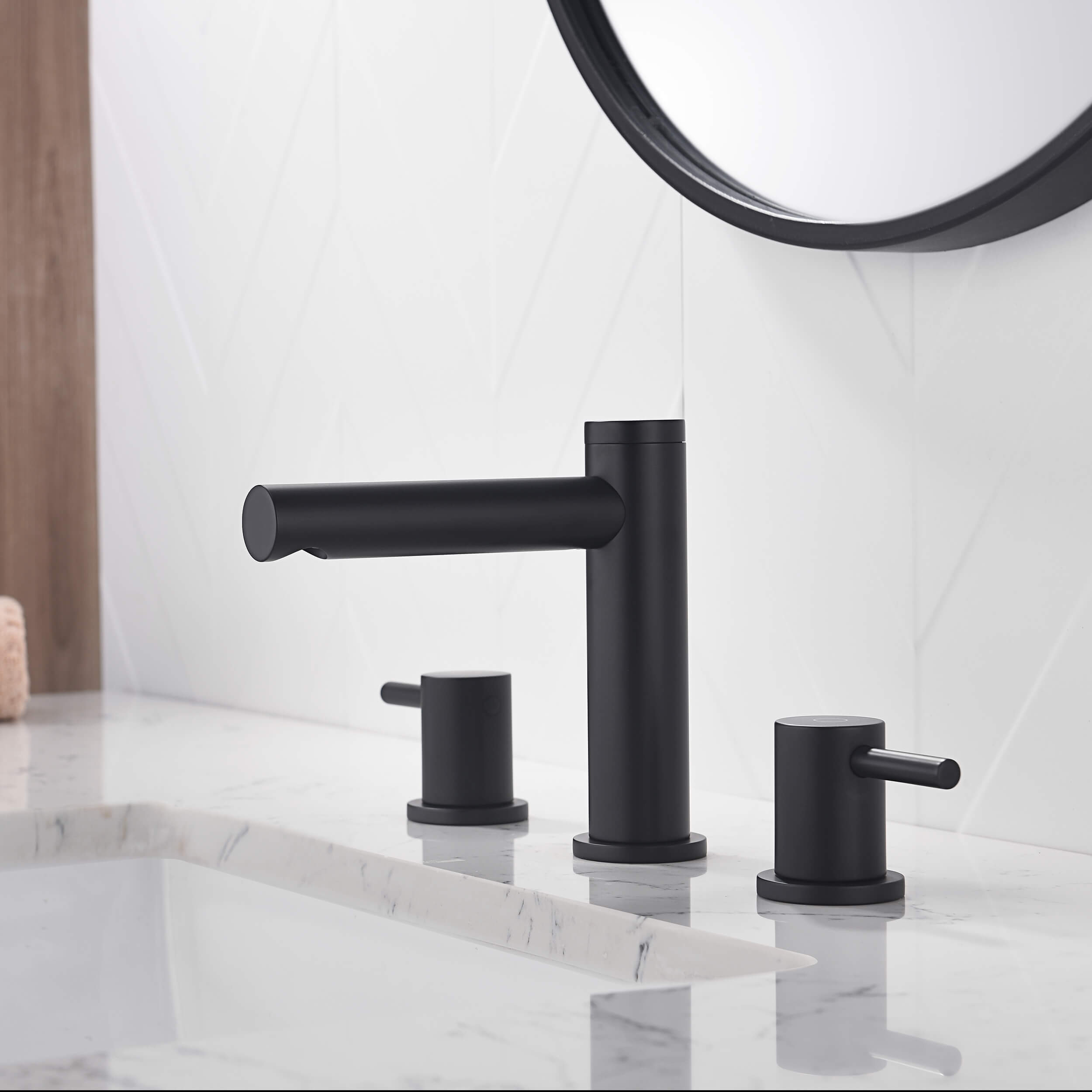 Halo 8" Widespread Bathroom Sink Faucet with Drain Assembly