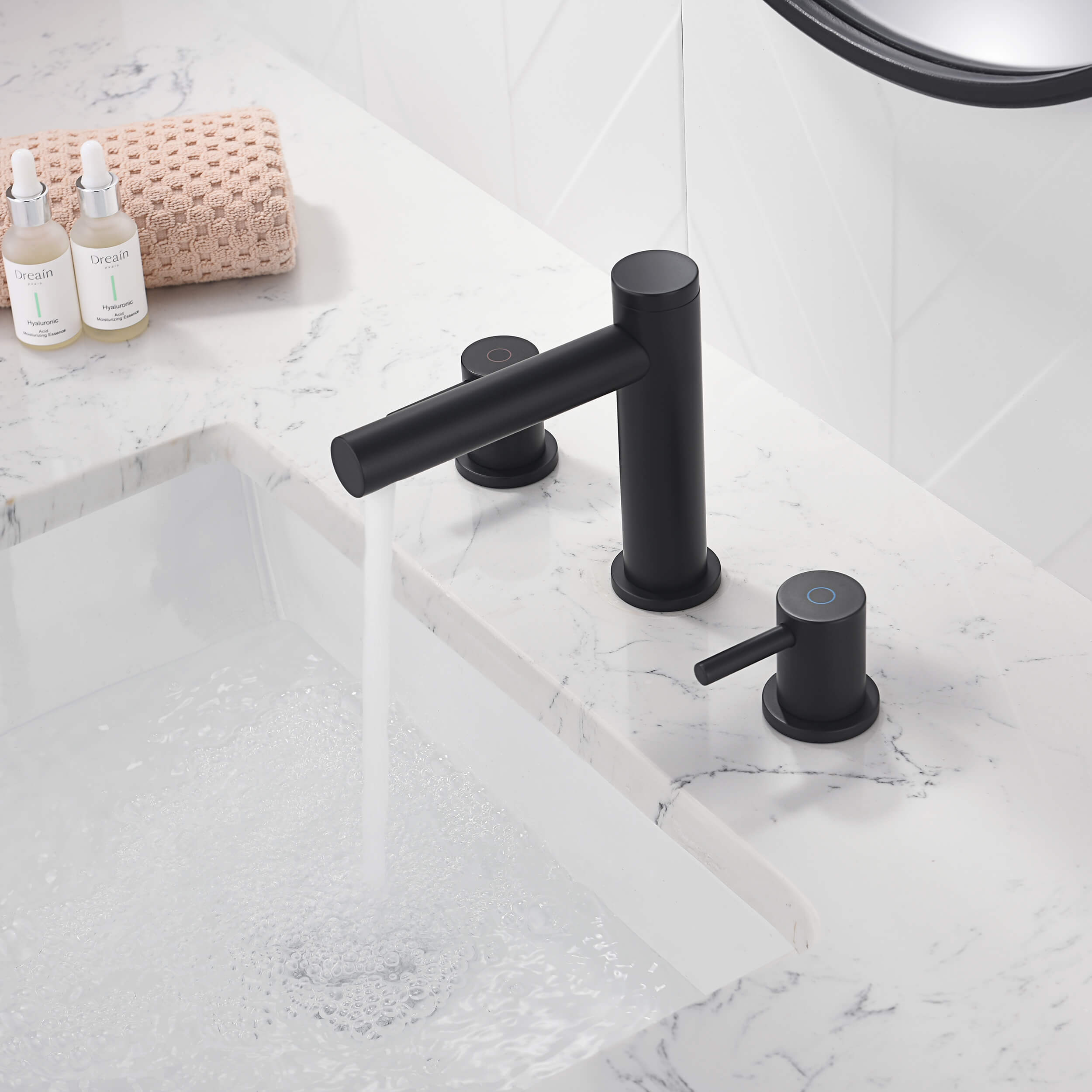 Halo 8" Widespread Bathroom Sink Faucet with Drain Assembly