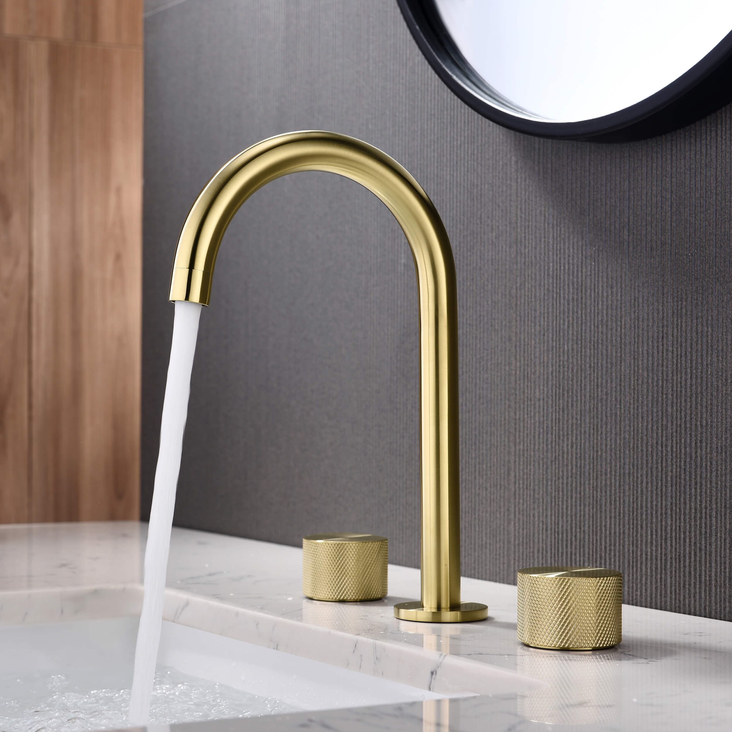 Verona 8" Widespread Bathroom Sink Faucet with Drain Assembly