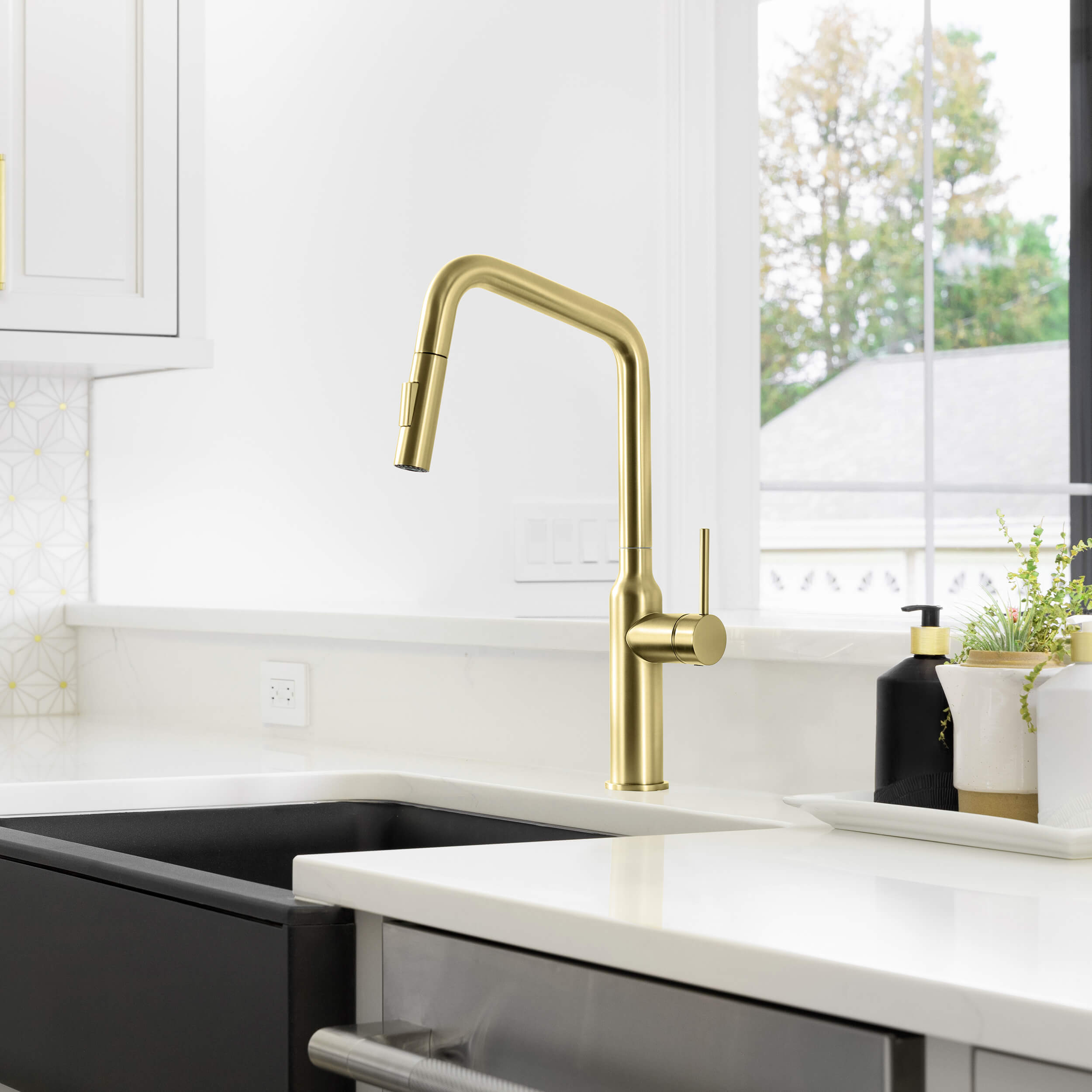 Tampa Single Handle Pull Down Kitchen Sink Faucet