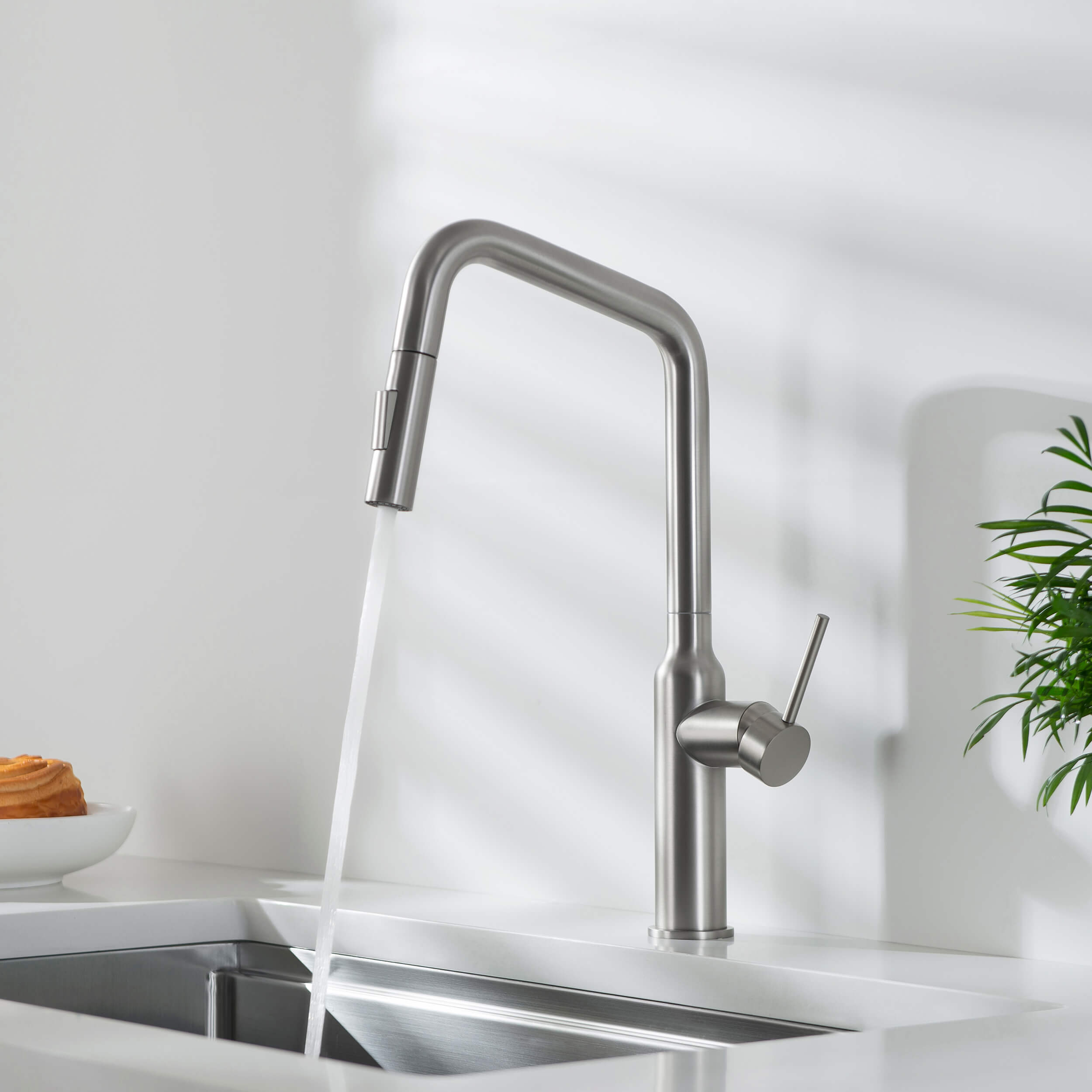 Tampa Single Handle Pull Down Kitchen Sink Faucet