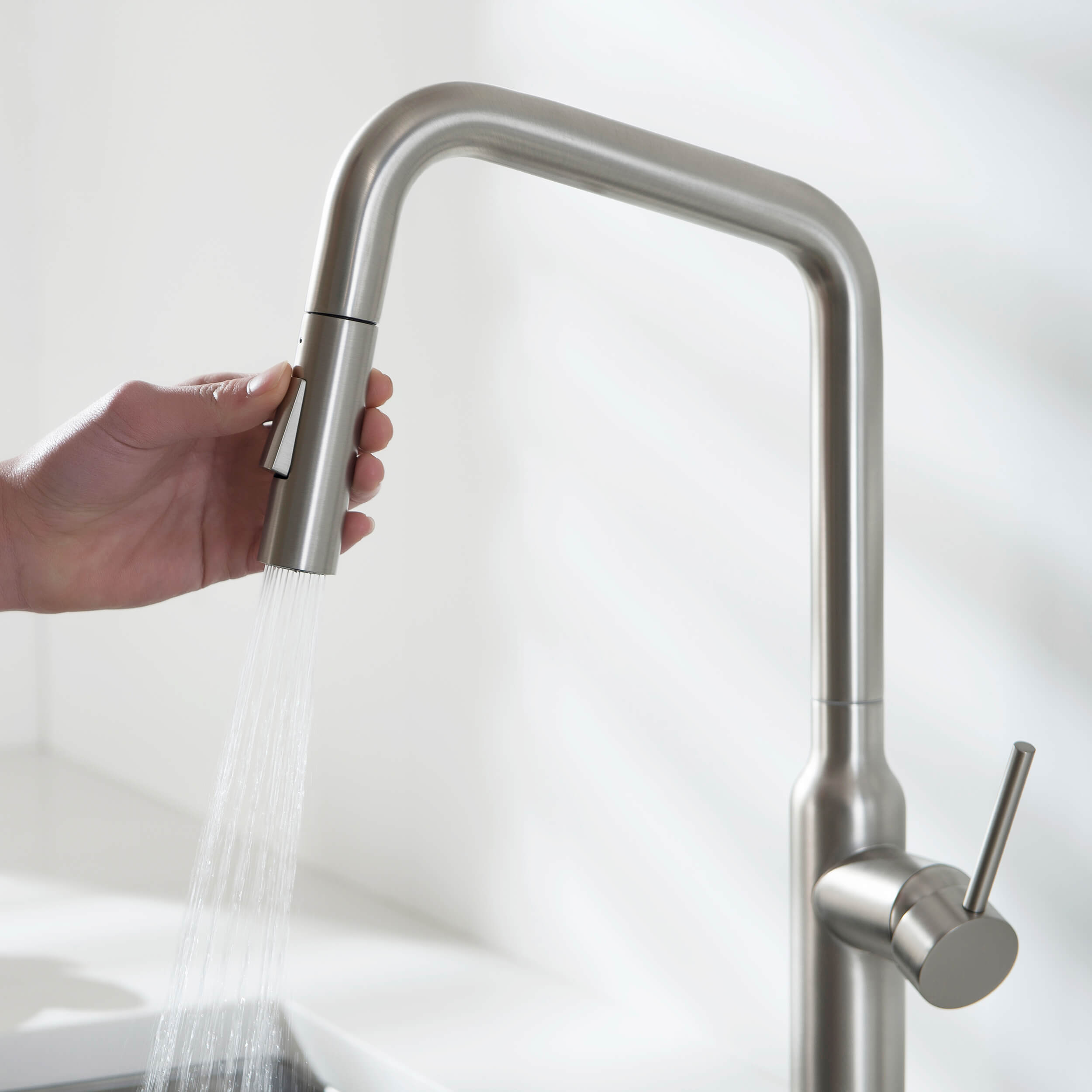 Tampa Single Handle Pull Down Kitchen Sink Faucet