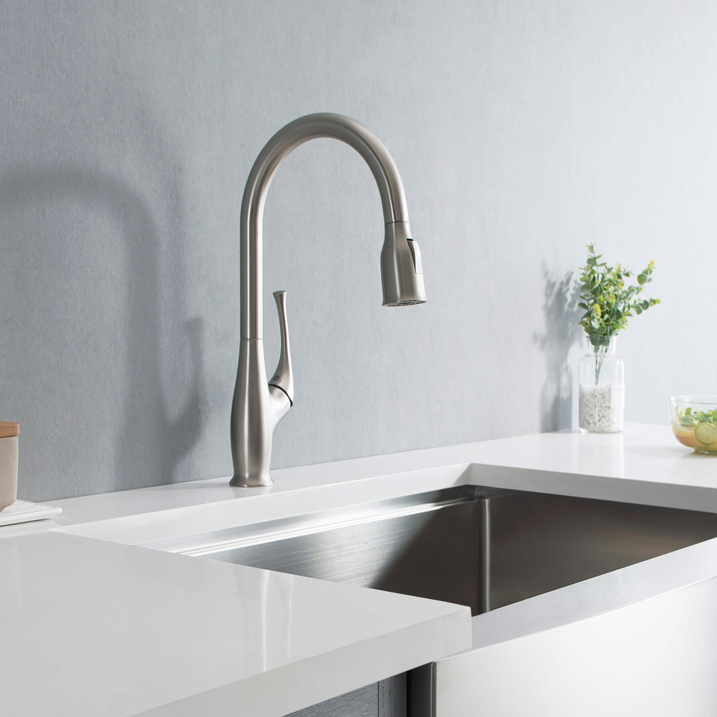 Kansas Single Handle Pull Down Kitchen Sink Faucet