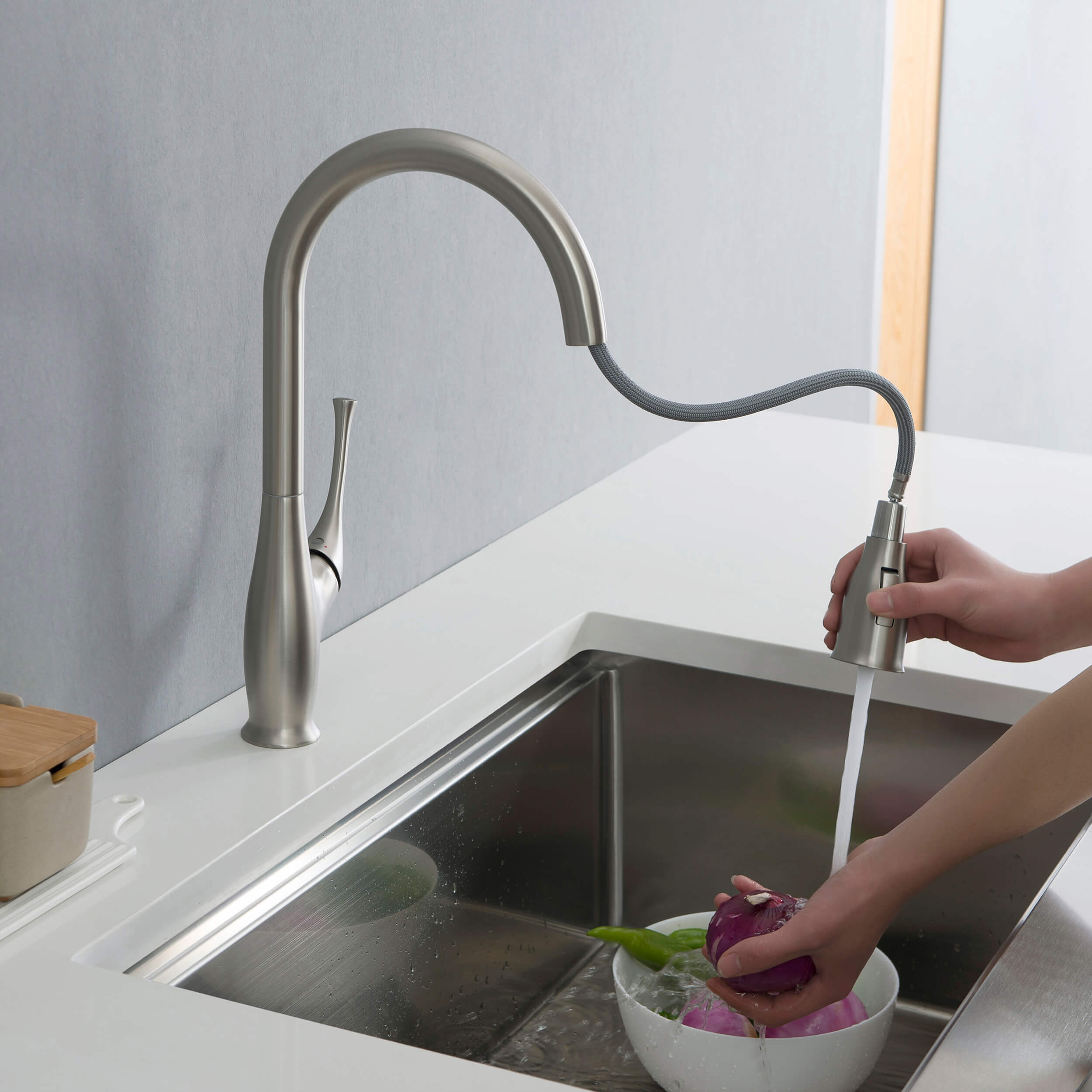Kansas Single Handle Pull Down Kitchen Sink Faucet