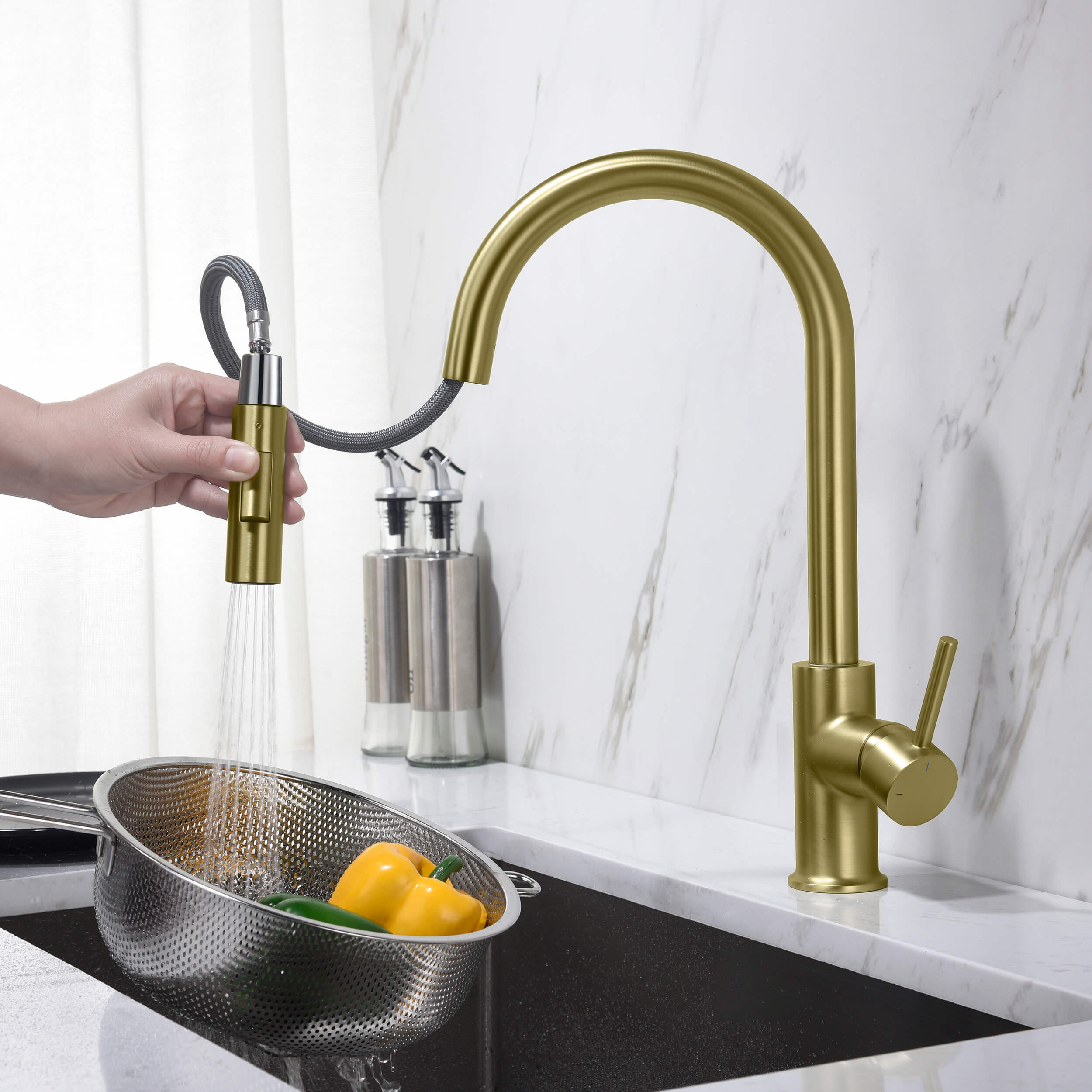 Halo Single Handle Pull Down Kitchen Faucet