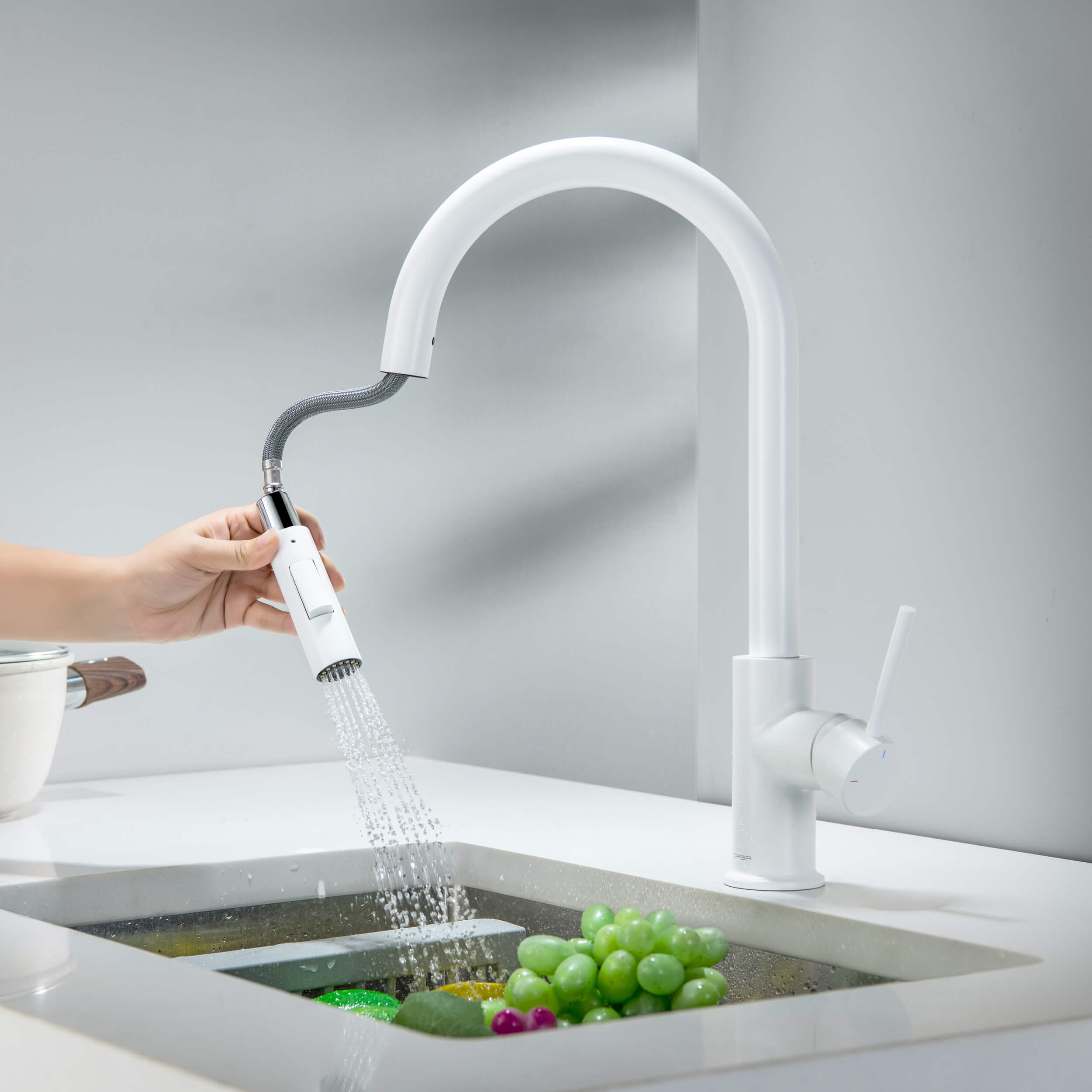 Halo Single Handle Pull Down Kitchen Faucet