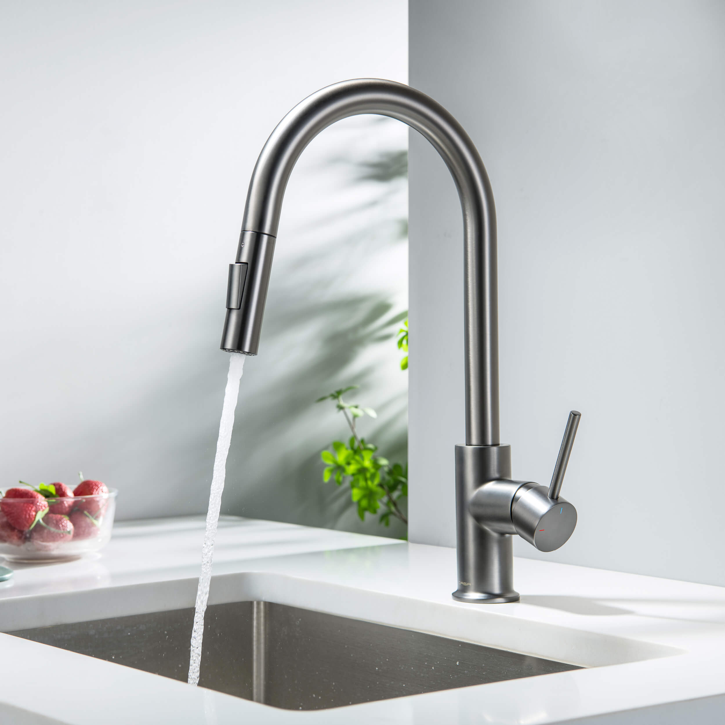 Halo Single Handle Pull Down Kitchen Faucet